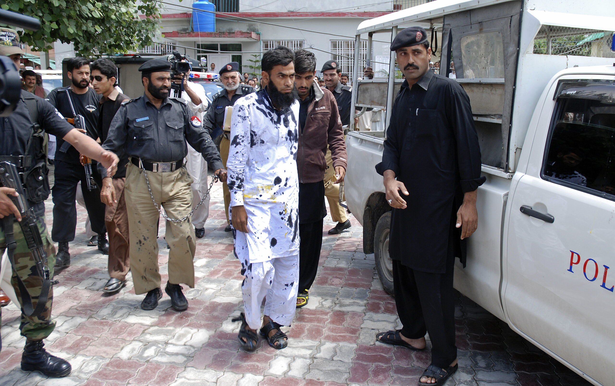 Pakistan police arrest teacher for gang rape
