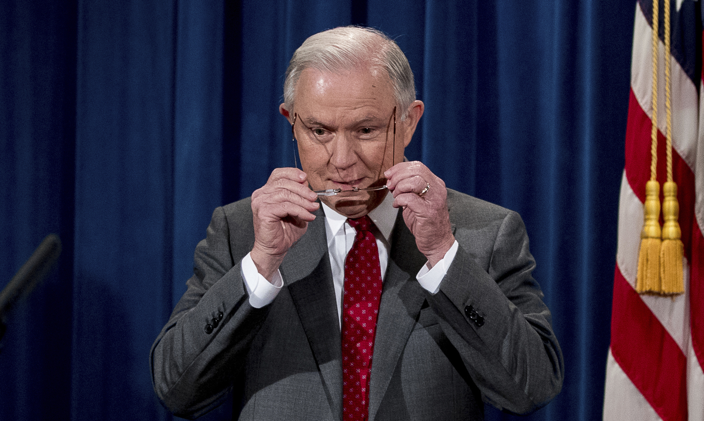 Jeff Sessions considered lie detectors to root out National Security Council leakers: Report