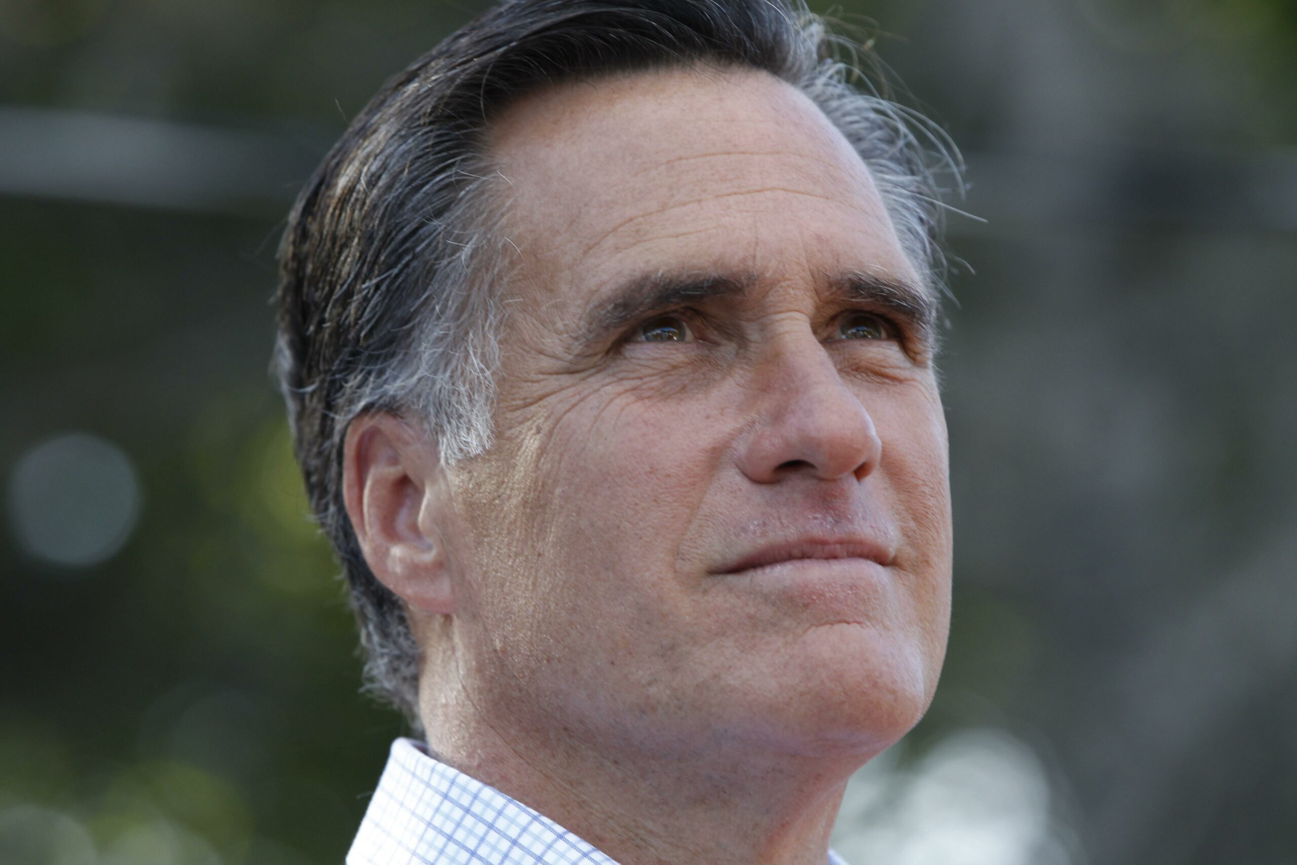 Romney buoyed by good luck — and hard experience