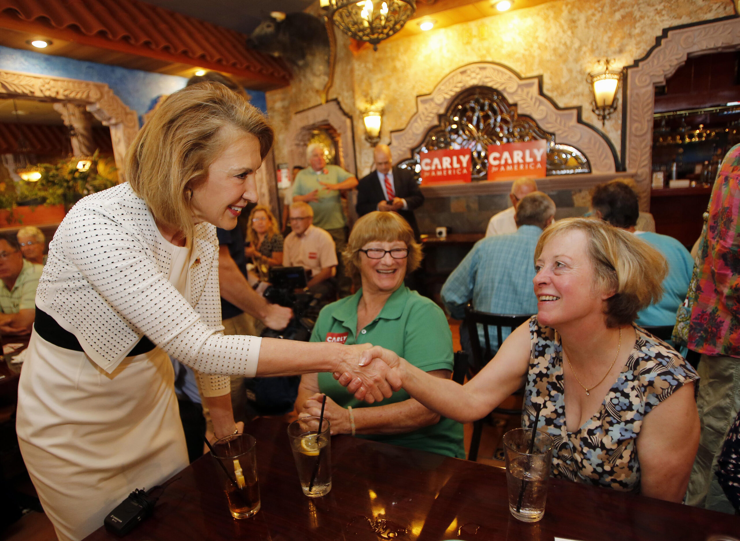 Fiorina’s Clinton strategy: Woo the press