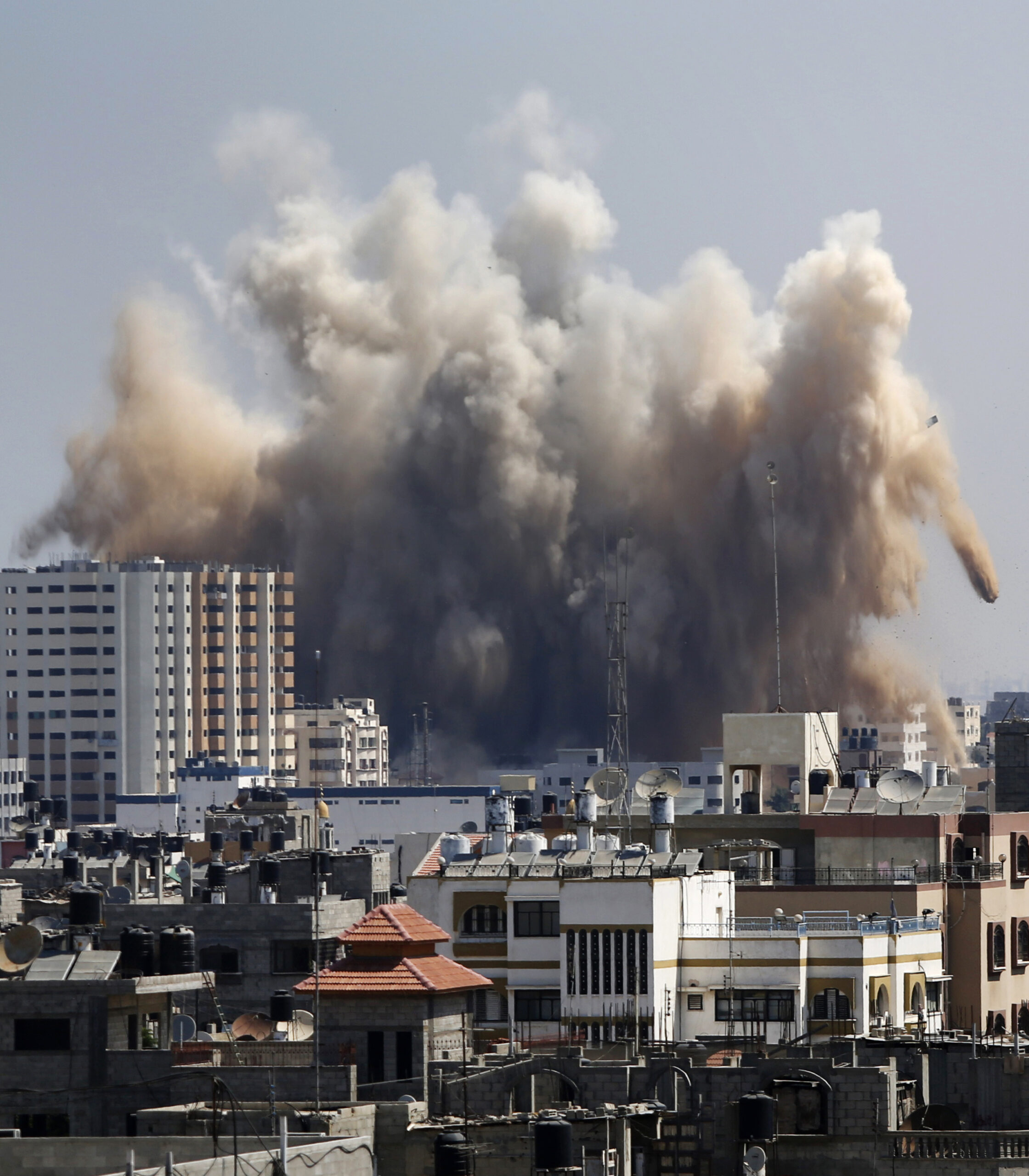Israel-Hamas truce collapses in new violence