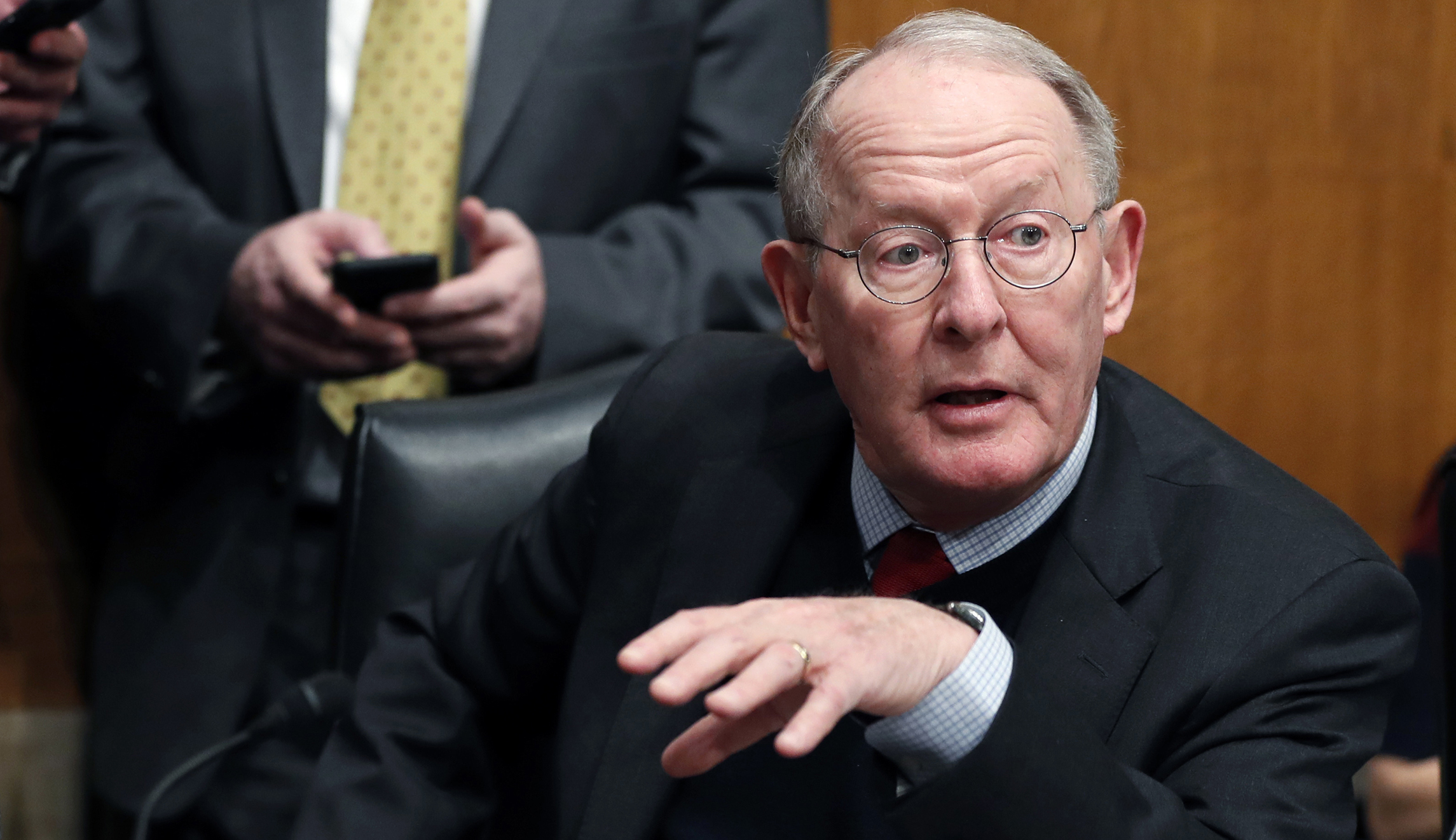 Lamar Alexander begs Democrats to stay on topic in drug prices hearing