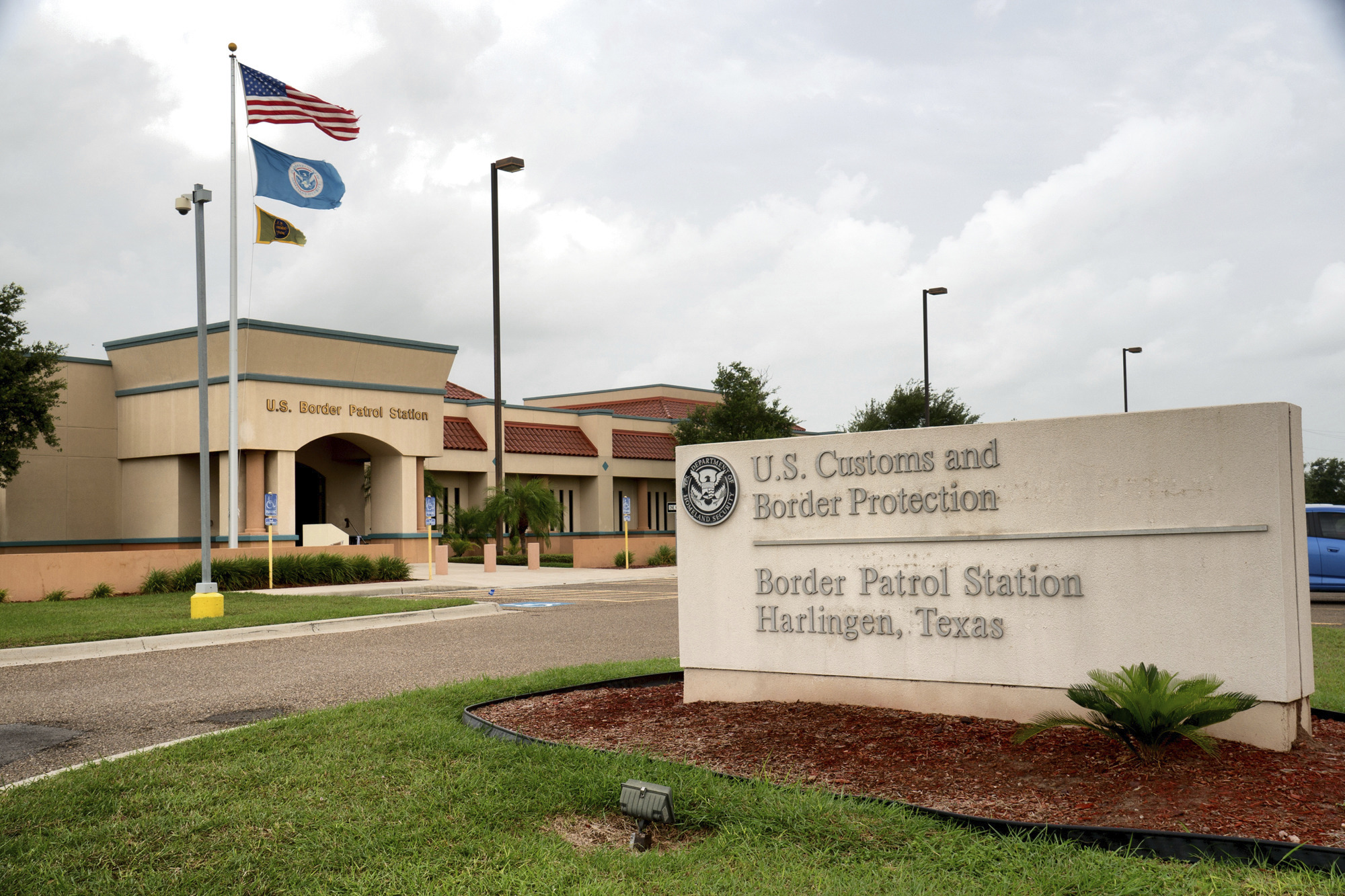 Voters to GOP and White House: You both are terrible at this immigration thing