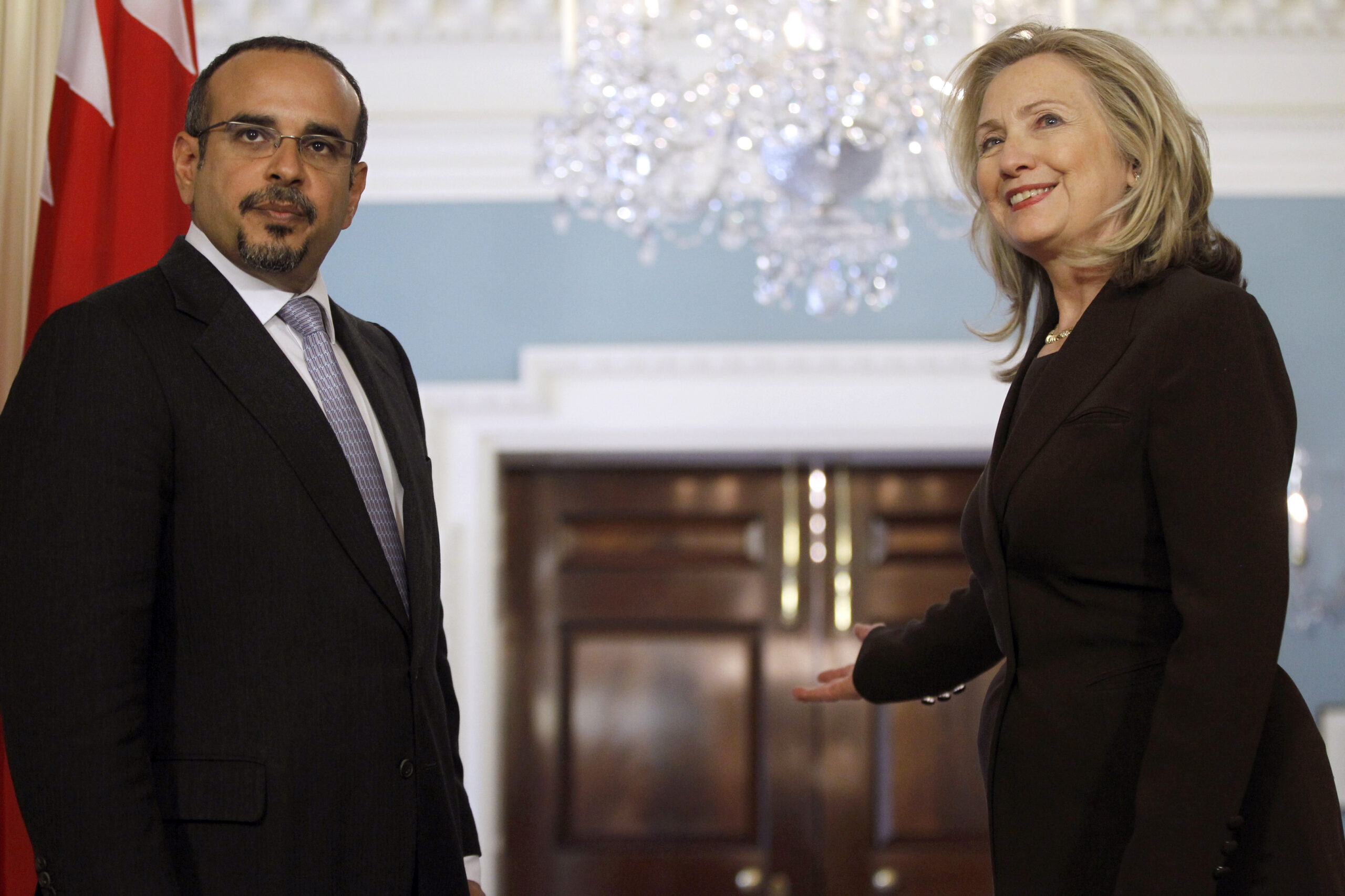 Emails show Bahrain leader sought meeting with Clinton through foundation
