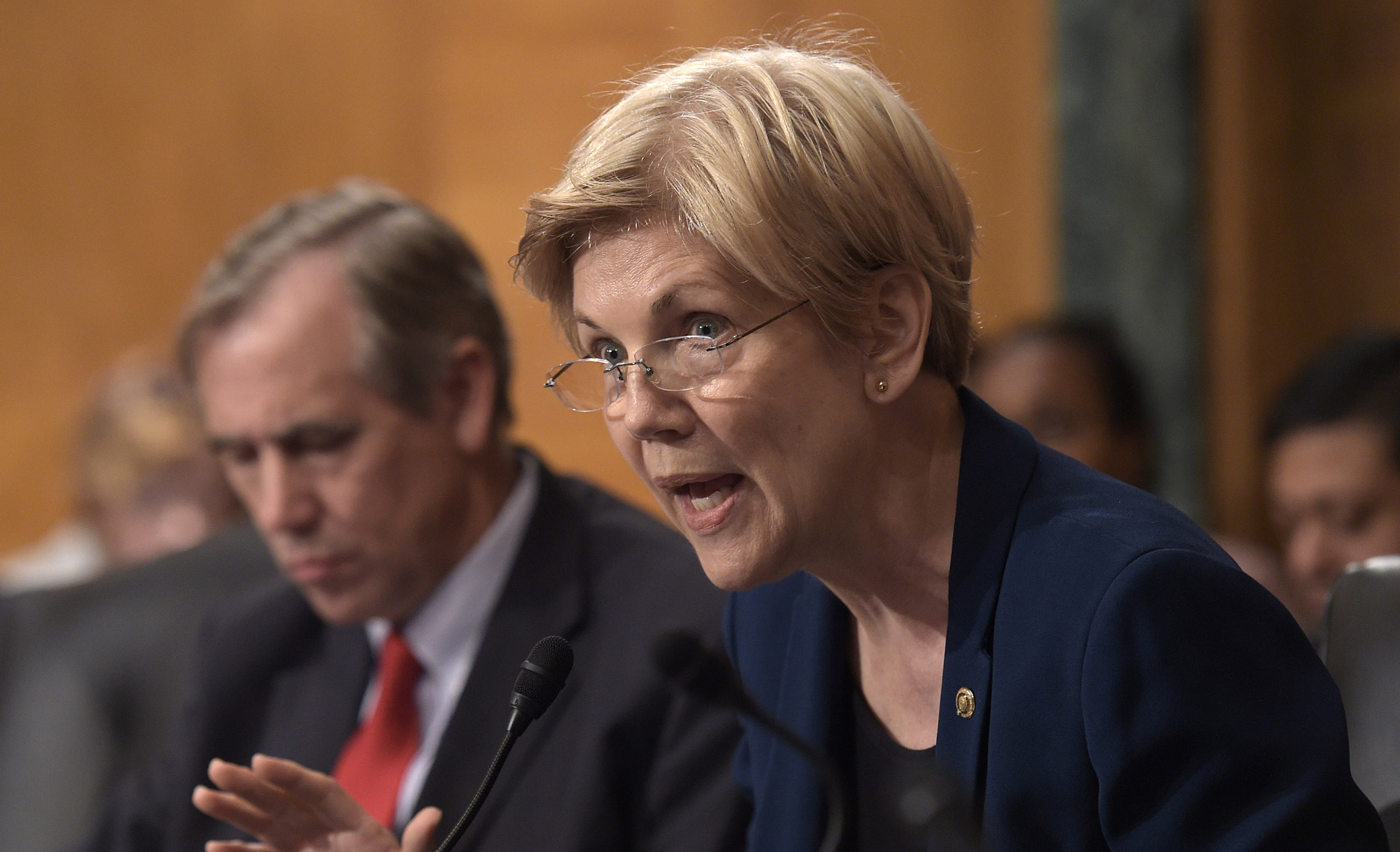 Dems demand tougher clawback rules after Wells Fargo scandal