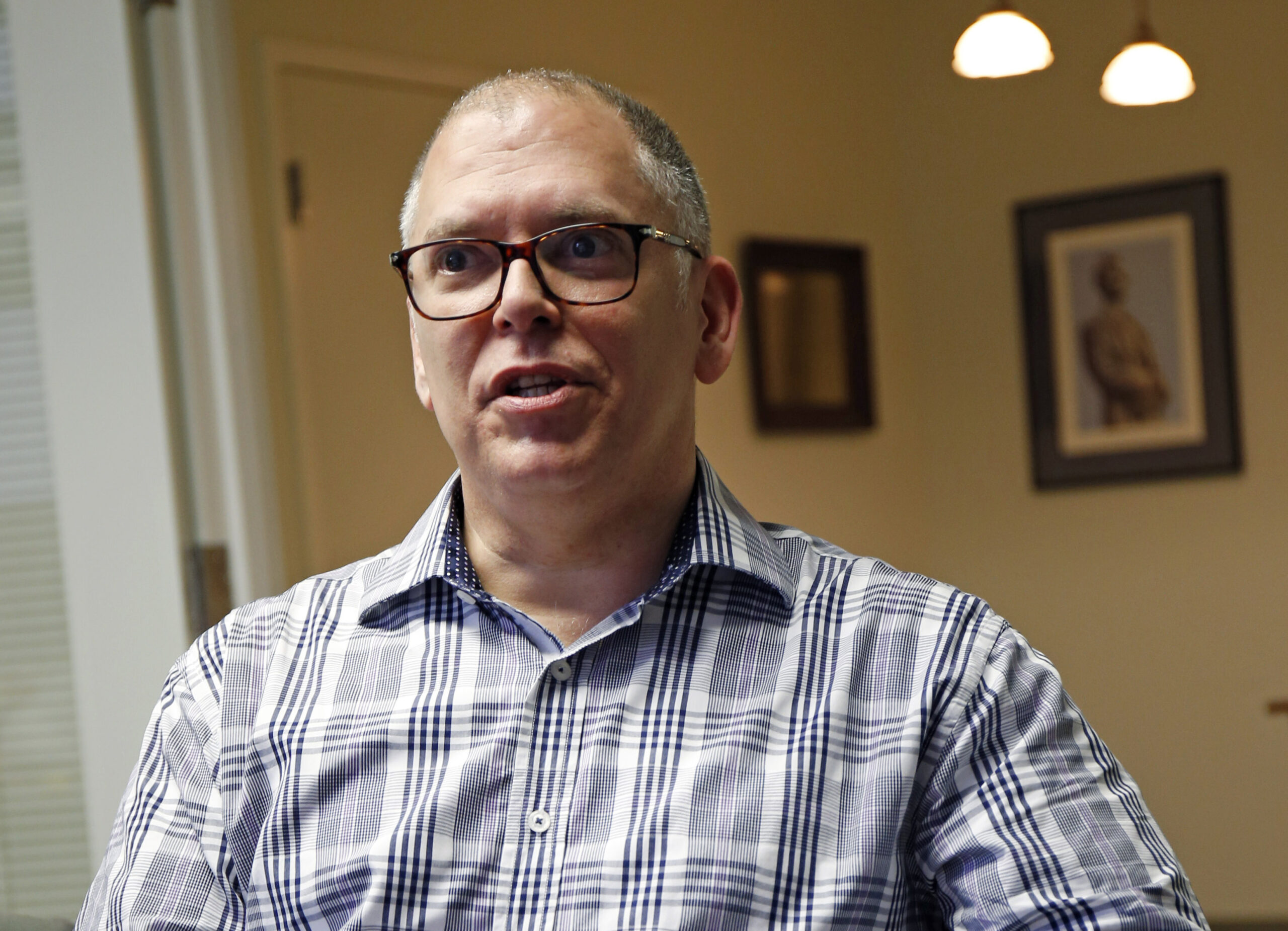 Supreme Court same-sex marriage plaintiff endorses Clinton