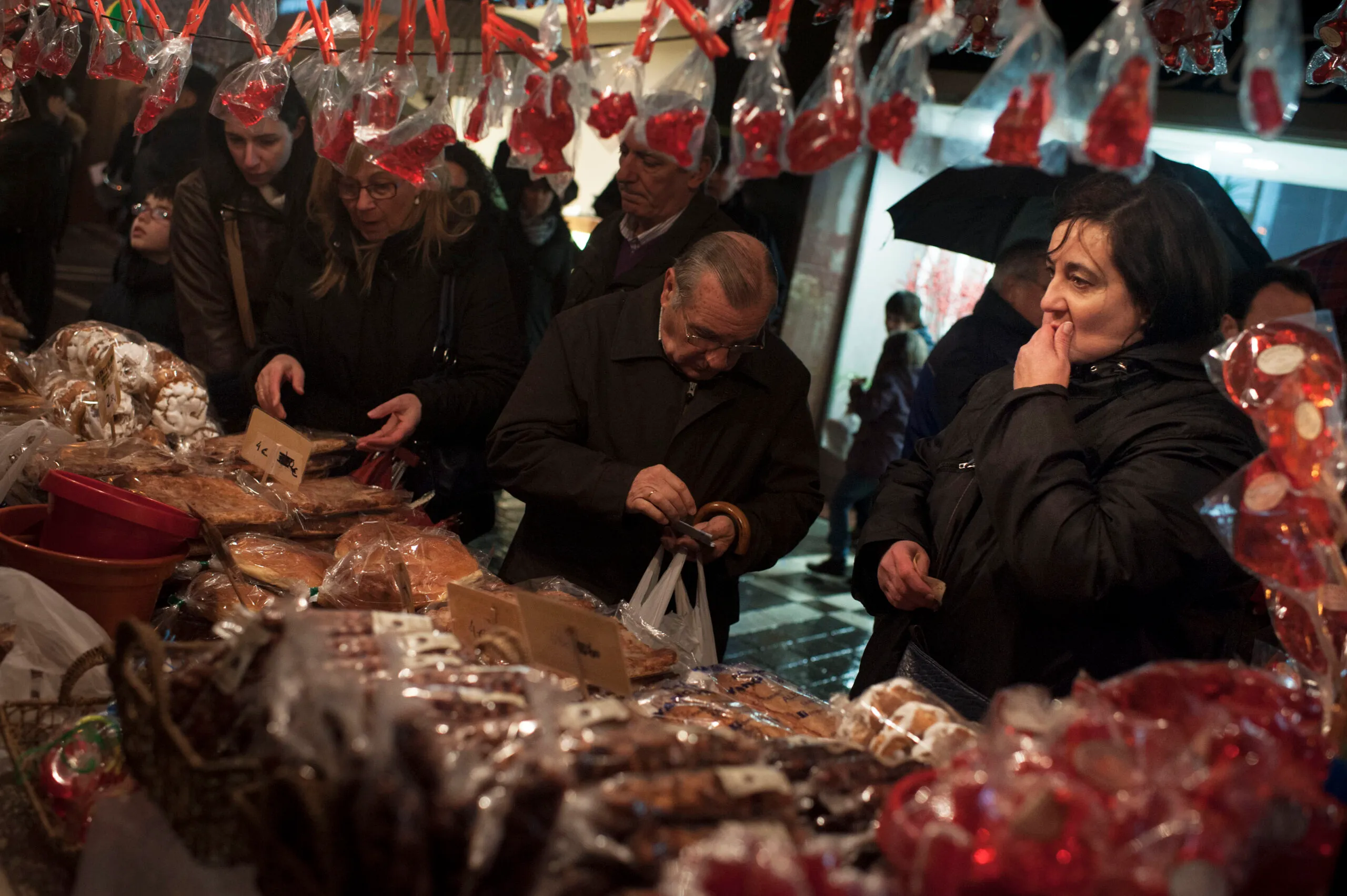 Eurozone retail sales in unexpectedly big slide