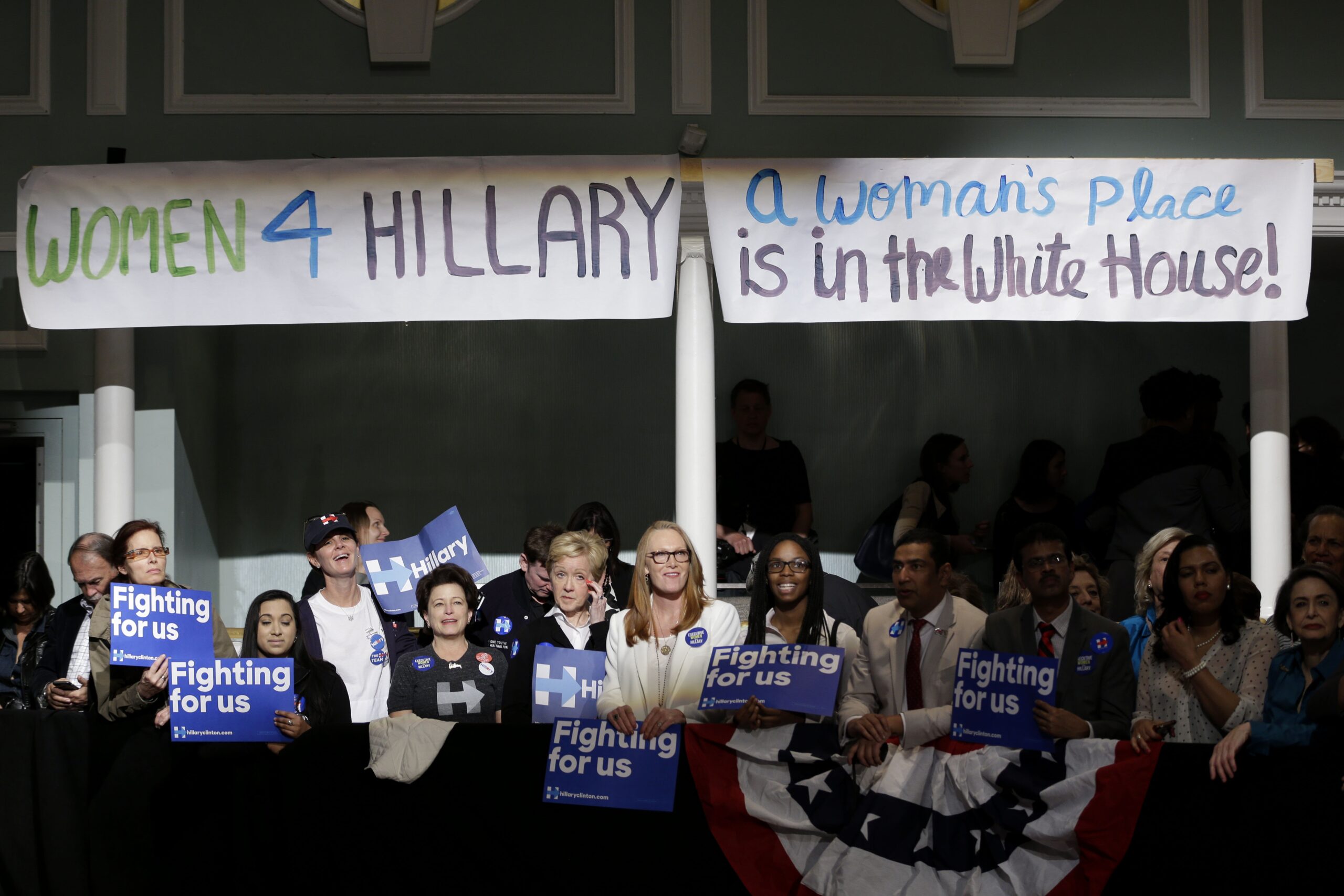Poll: Indiana women latch on to Clinton