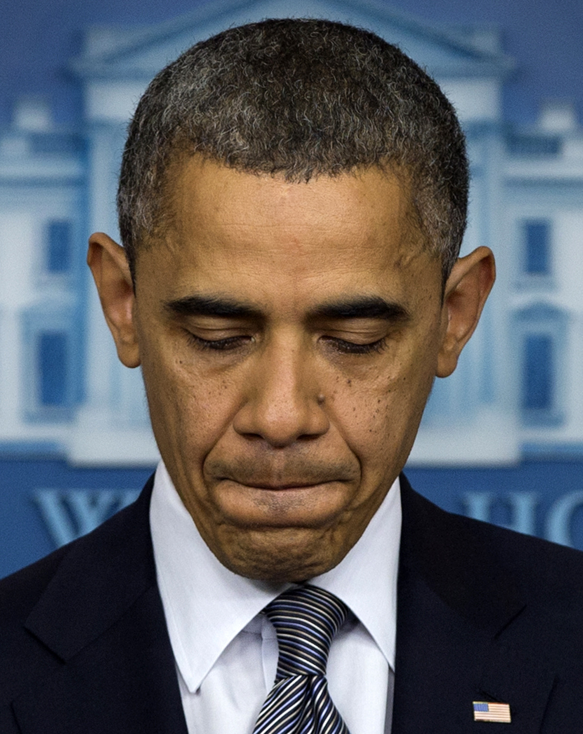 Obama grieves: American hearts ‘heavy with hurt’
