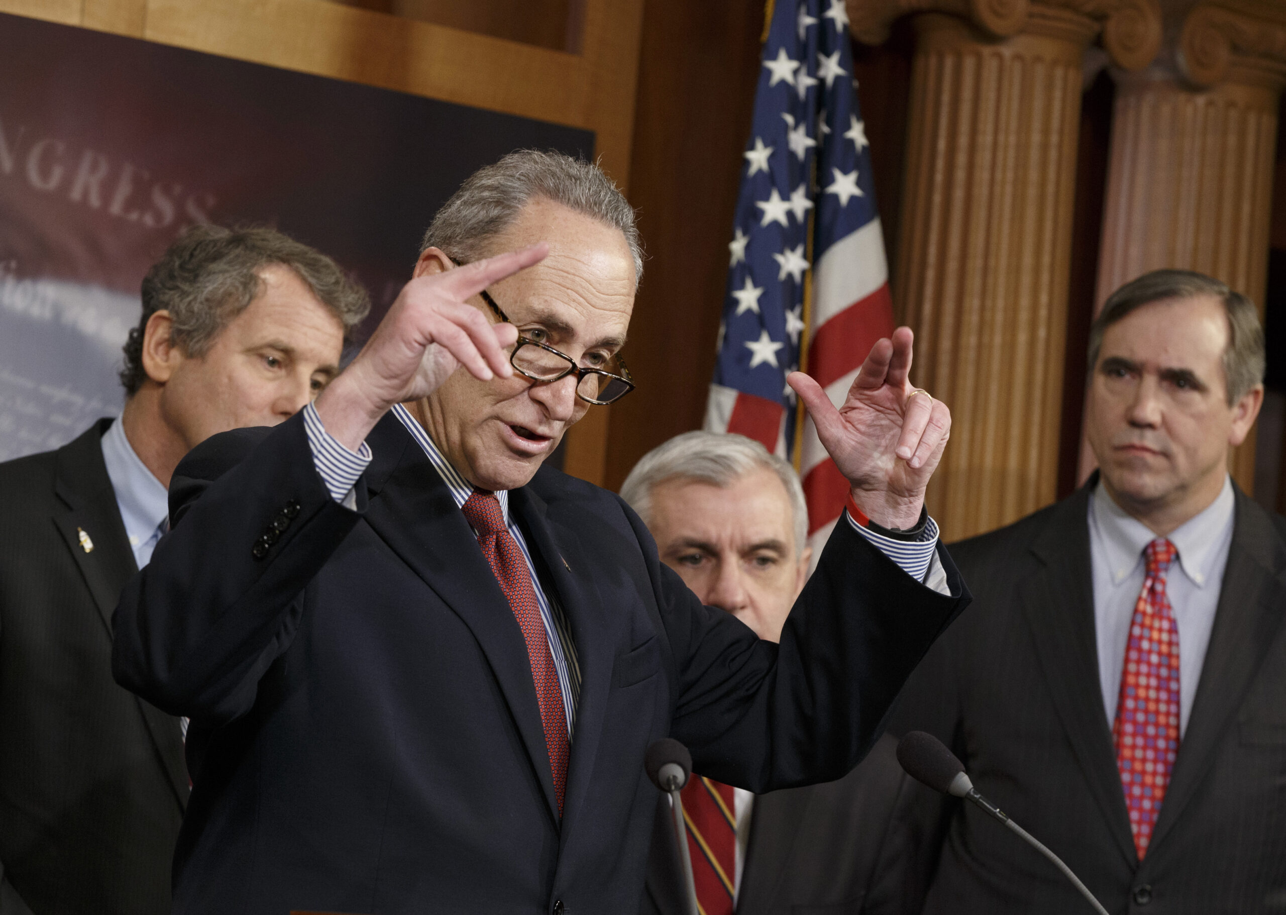 Jobless bill clears hurdle in bipartisan surprise