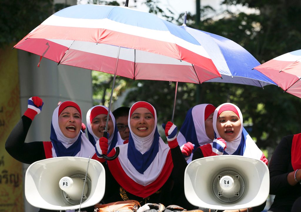 New leader, same impasse for troubled Thailand