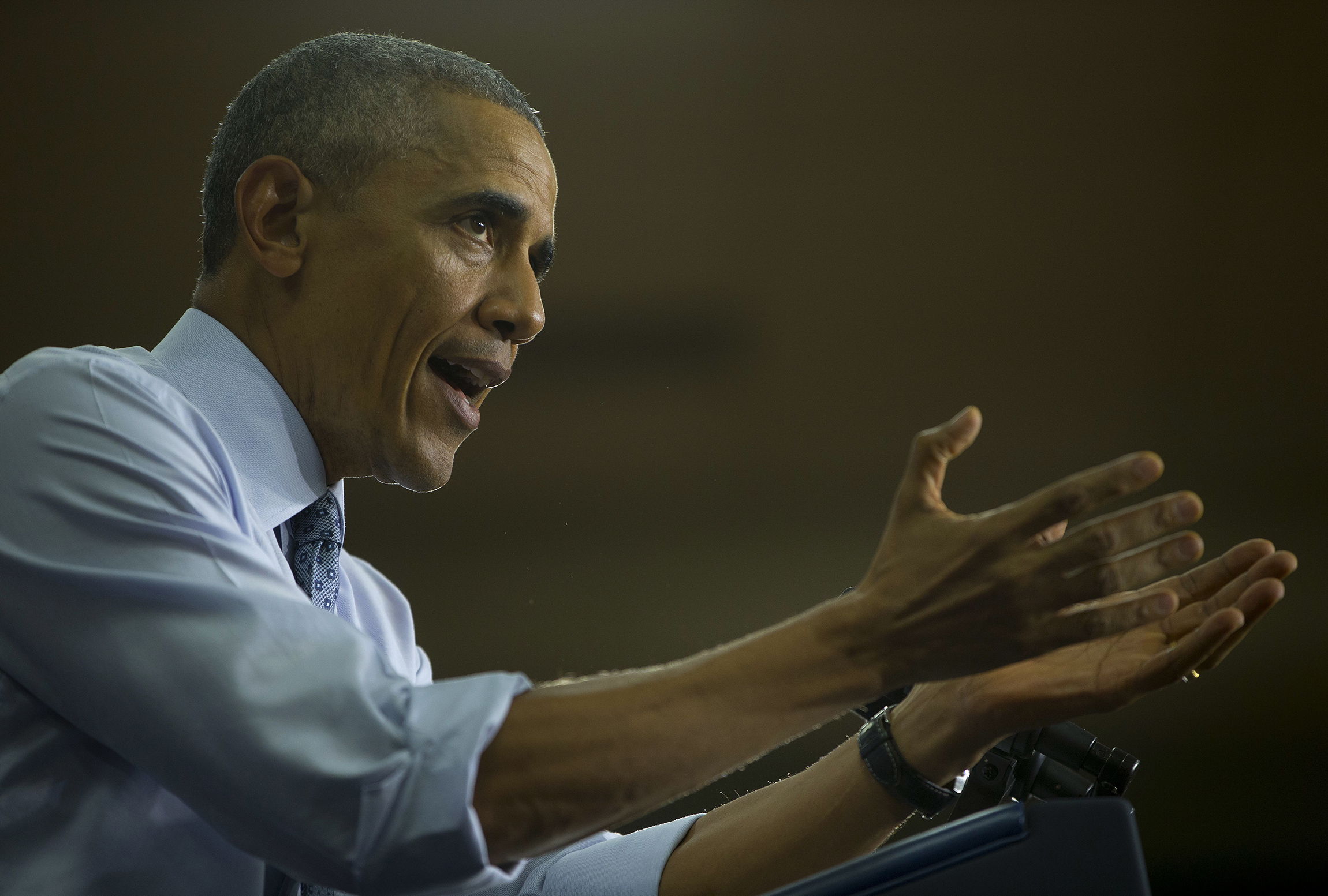 Obama brags about economy in appeal to California voters