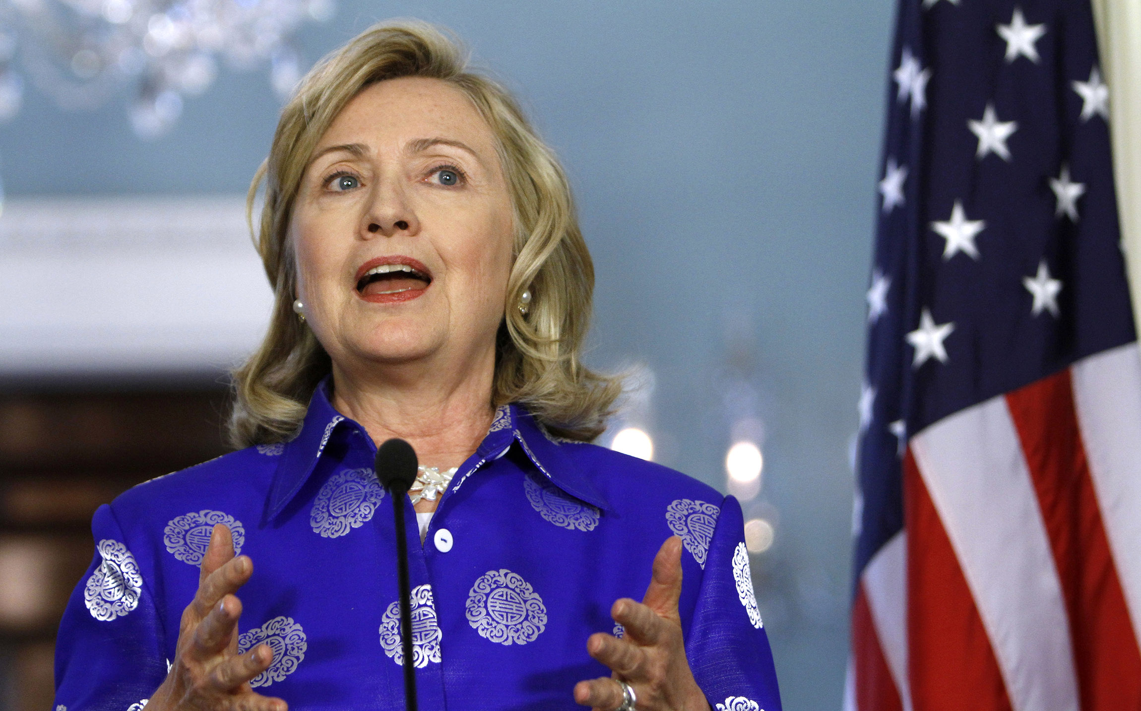 FBI: Clinton took furniture home from State Department