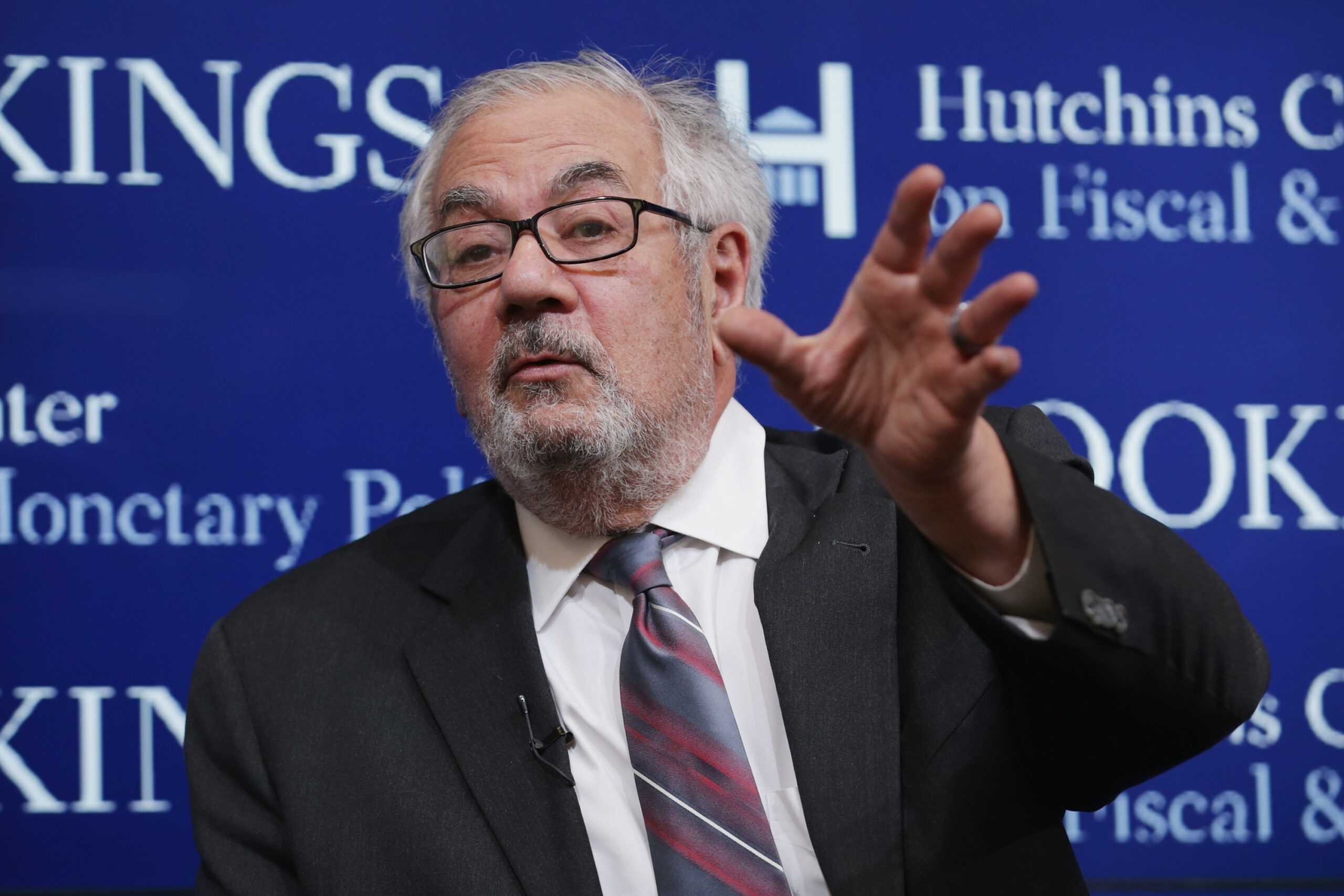 Democrats send fundraising email signed by revolving-door banker