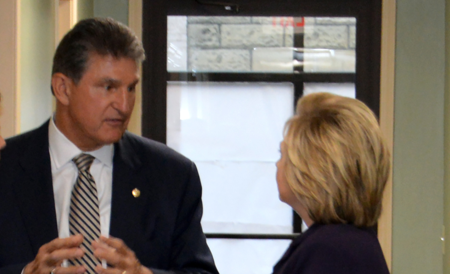 Manchin defends Clinton despite ‘horrible’ coal remarks
