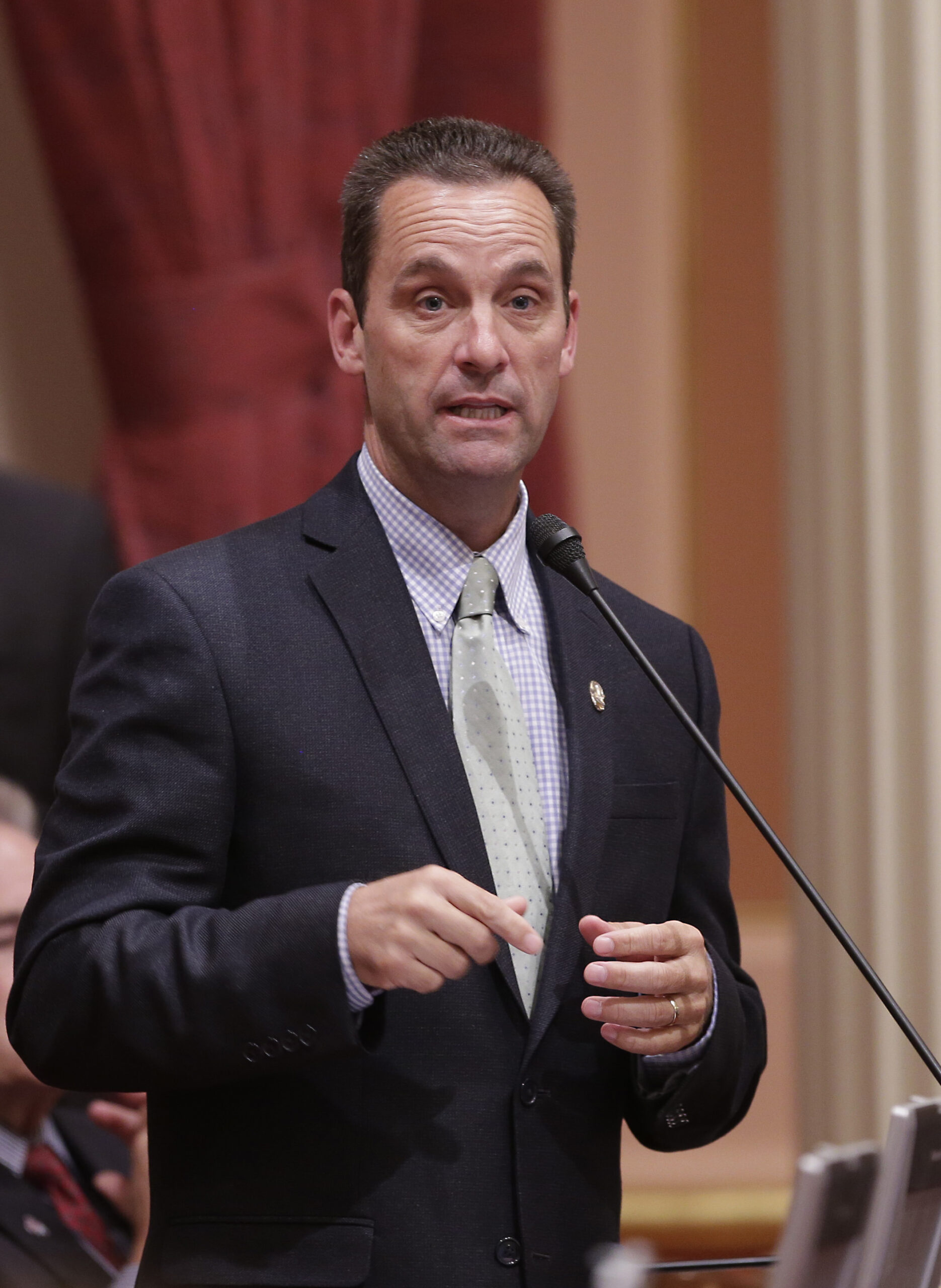 Bill sought to tie corporate tax rate to CEO pay