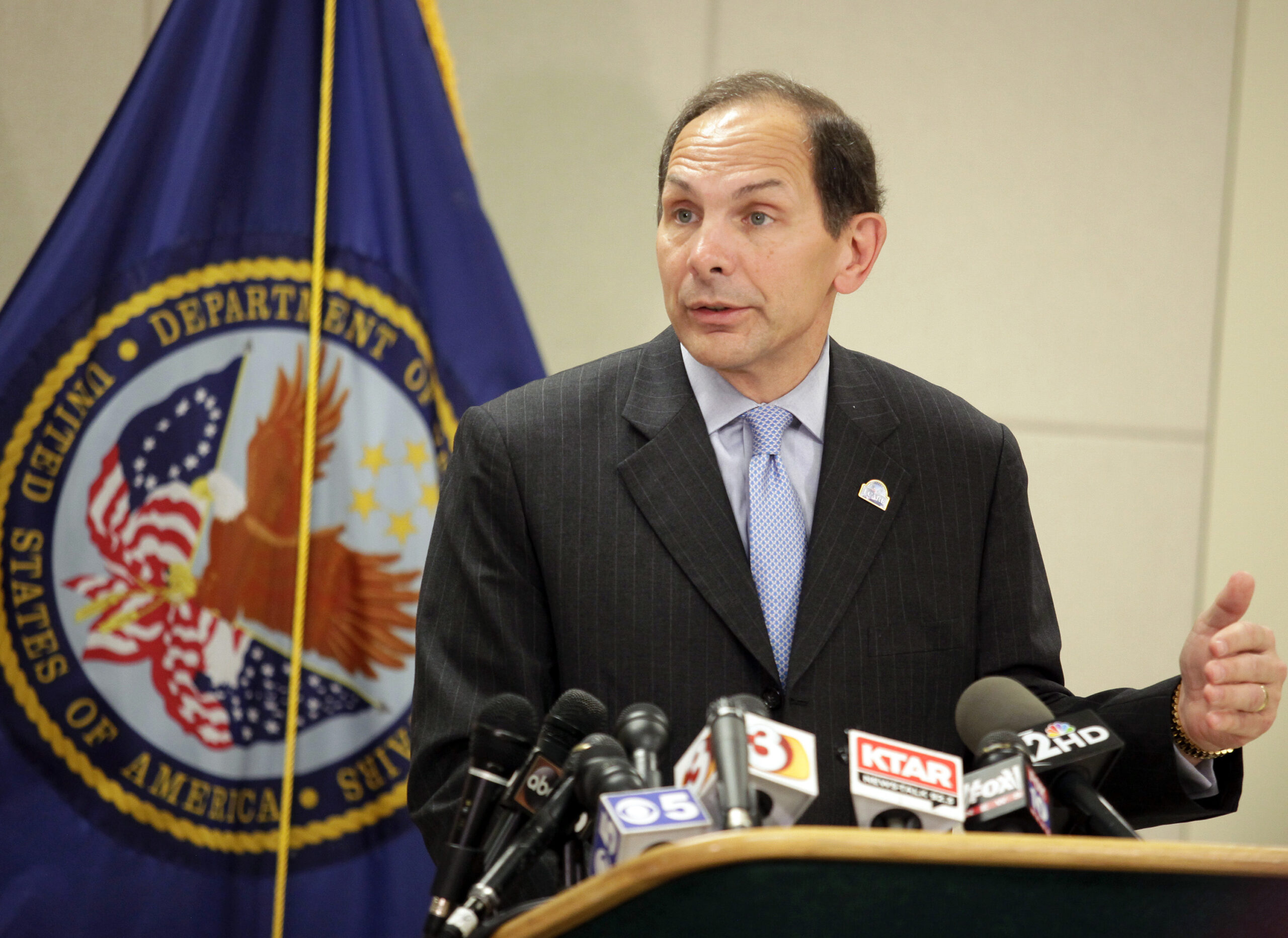 Permanent director needed for embattled Phoenix VA hospital, Arizona officials say