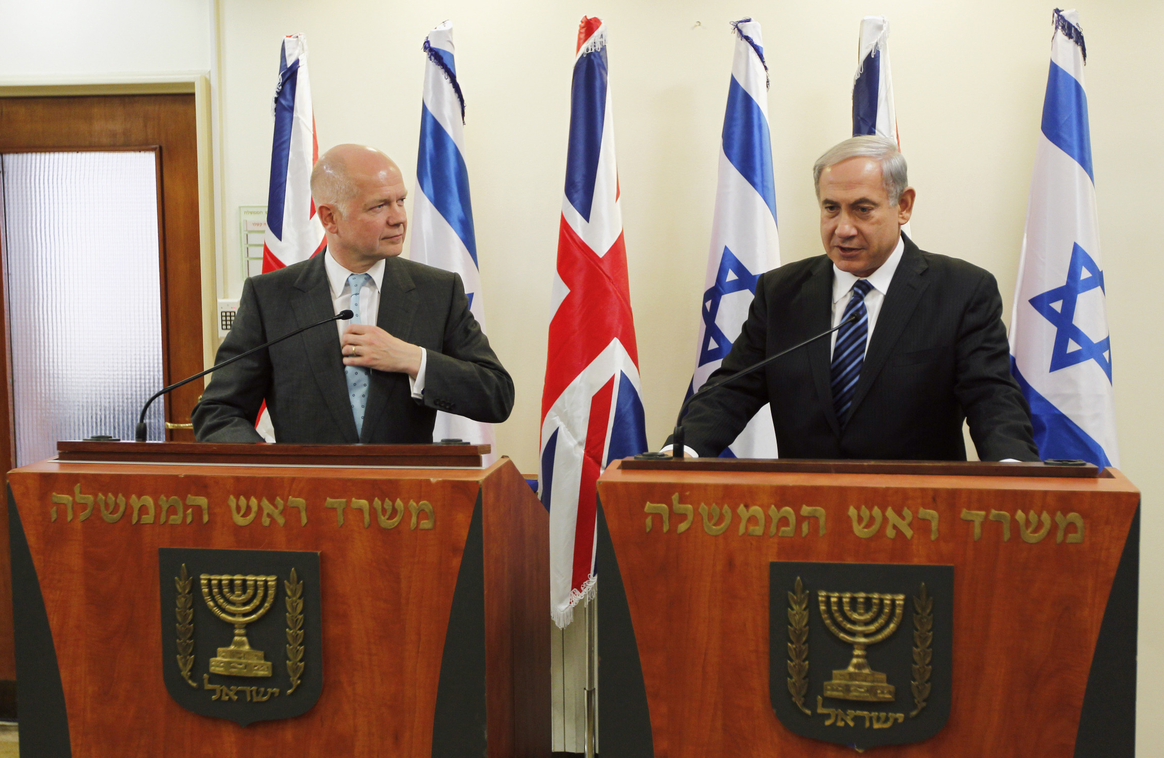 Israel says Iran unaffected by world pressure