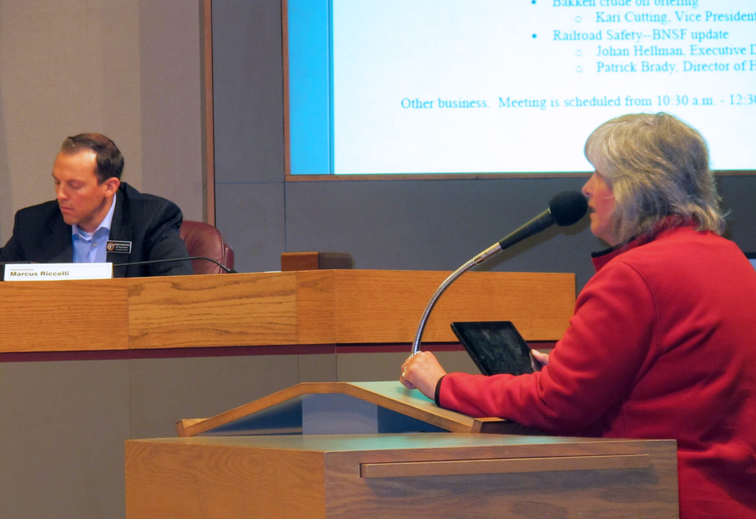 Washington residents rail against oil shipments