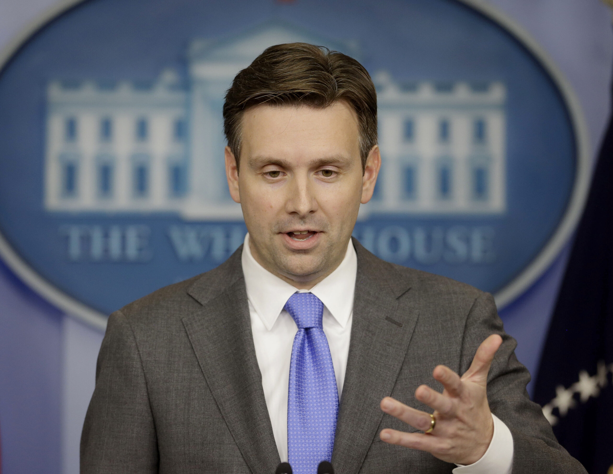 White House won’t rule out executive action on immigration