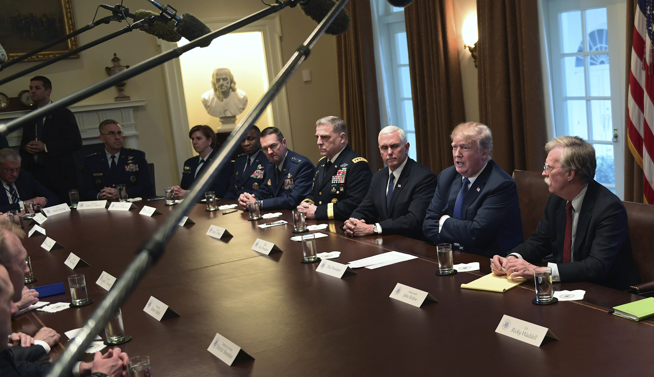 Top Trump officials will receive $10,000 amid partial shutdown
