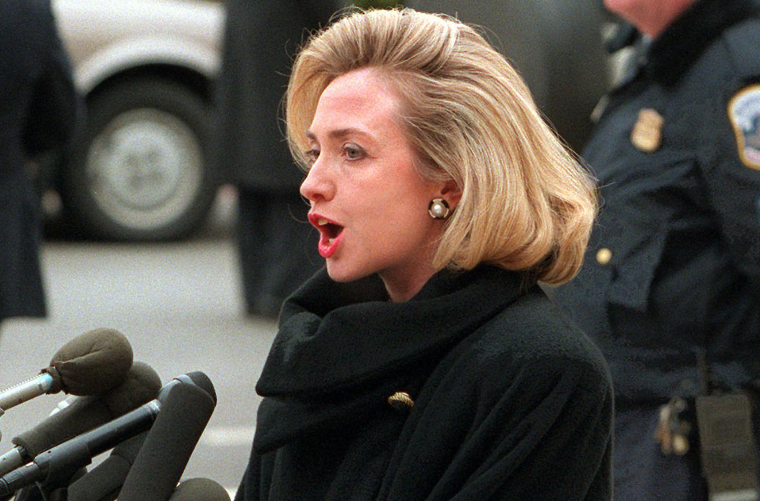 Group seeks to force release of Clinton Whitewater documents