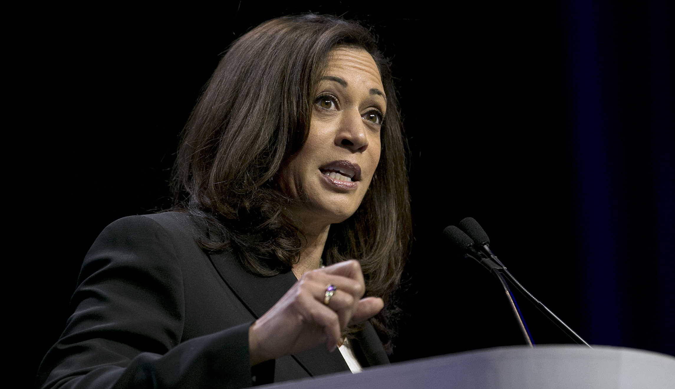 Democrats fear giving leverage to Trump as DACA deadline approaches