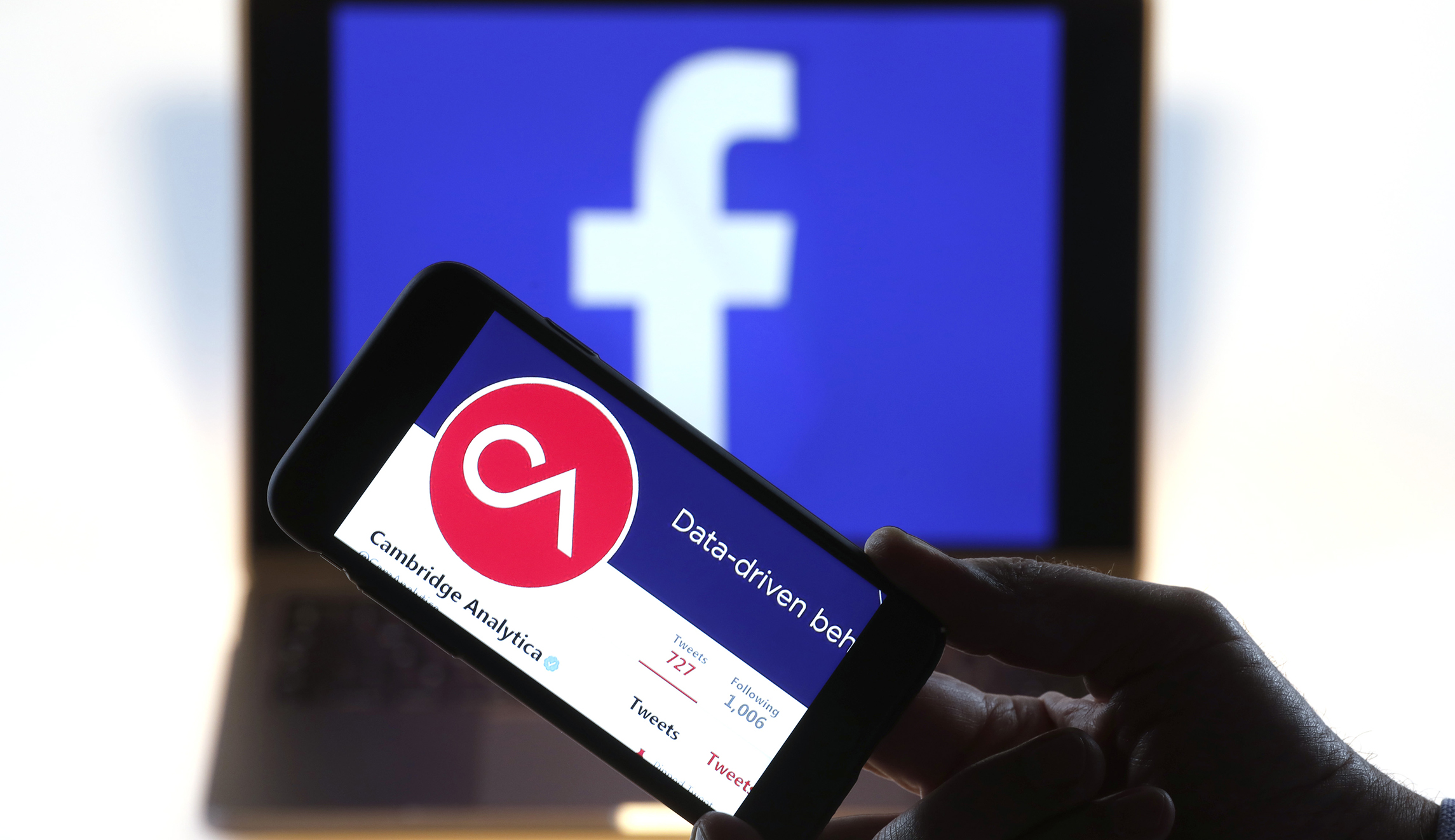 Democrats say meeting with Cambridge Analytica ‘raises serious questions and concerns about our security’