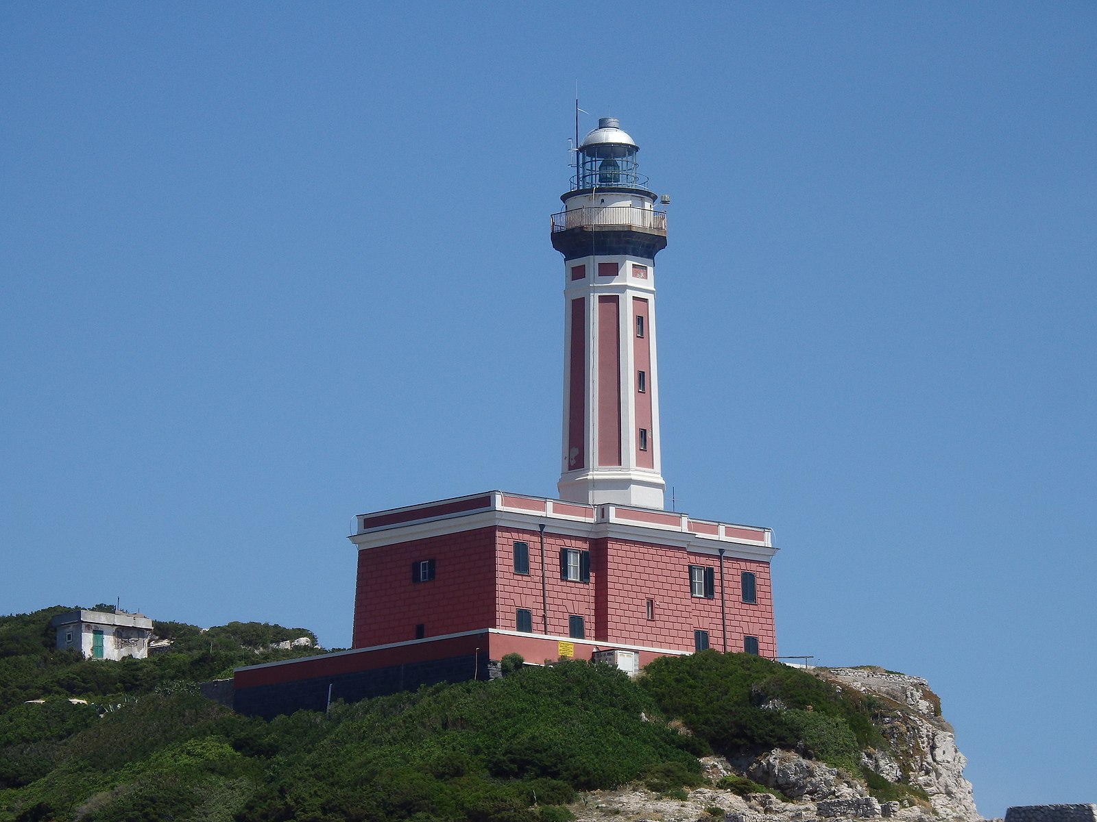 Prufrock: The Last Lighthouse Keeper in Capri, the Return of Tiny Books, Lionel Trilling’s Moral Criticism