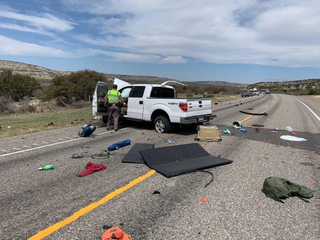 Eight migrants dead in Texas car crash after fleeing authorities