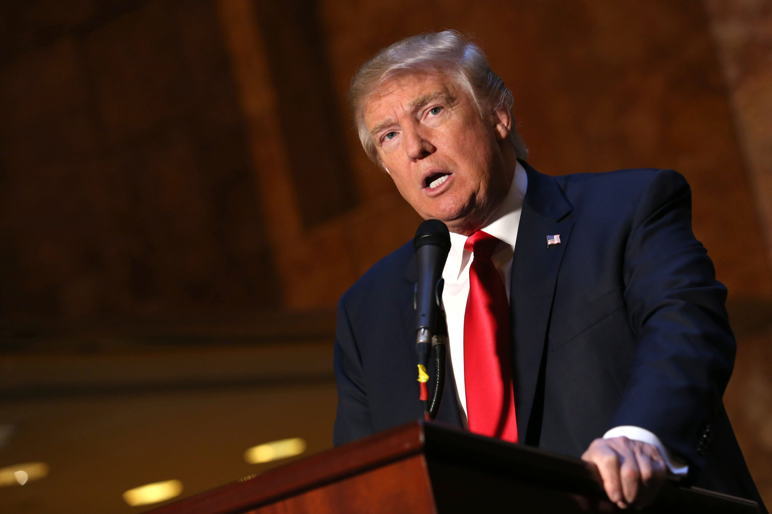 Trump hits Carson on new book