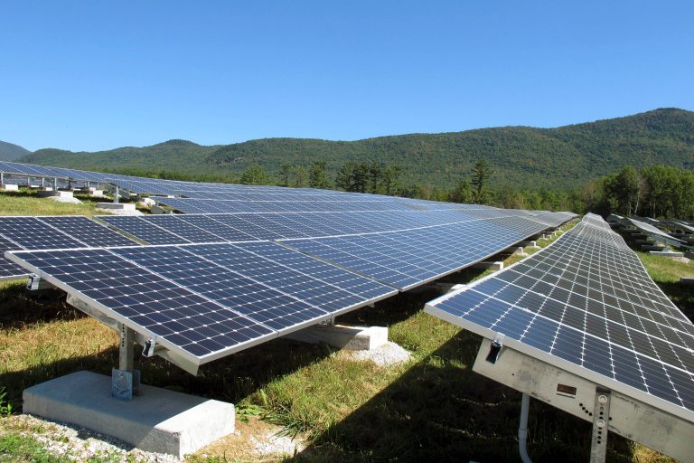 Solar subsidies will reduce 100 million metric tons of carbon dioxide, says the solar industry. (AP Photo/Wilson Ring)