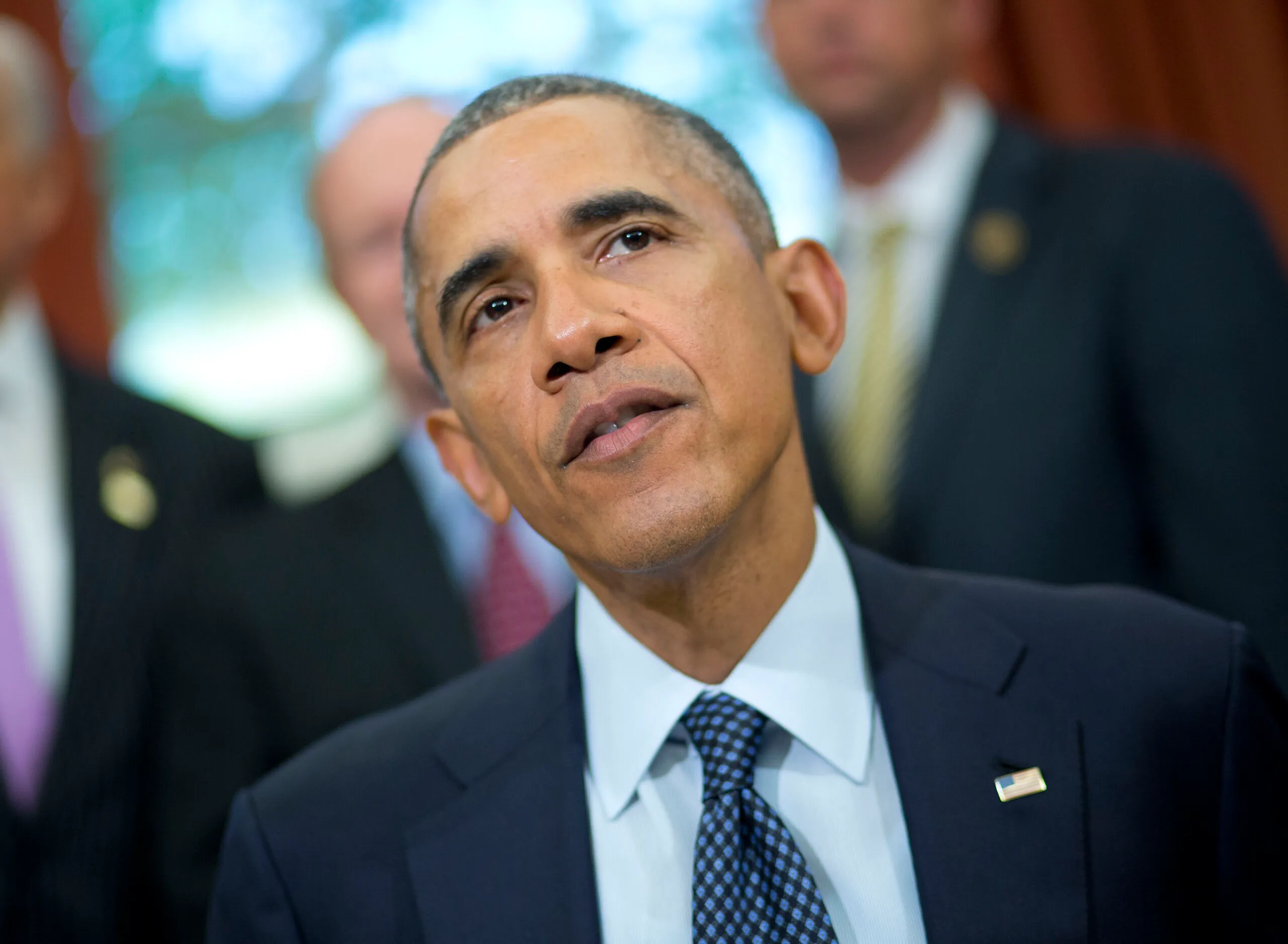 Obama defends press relationship after Rhodes blowup