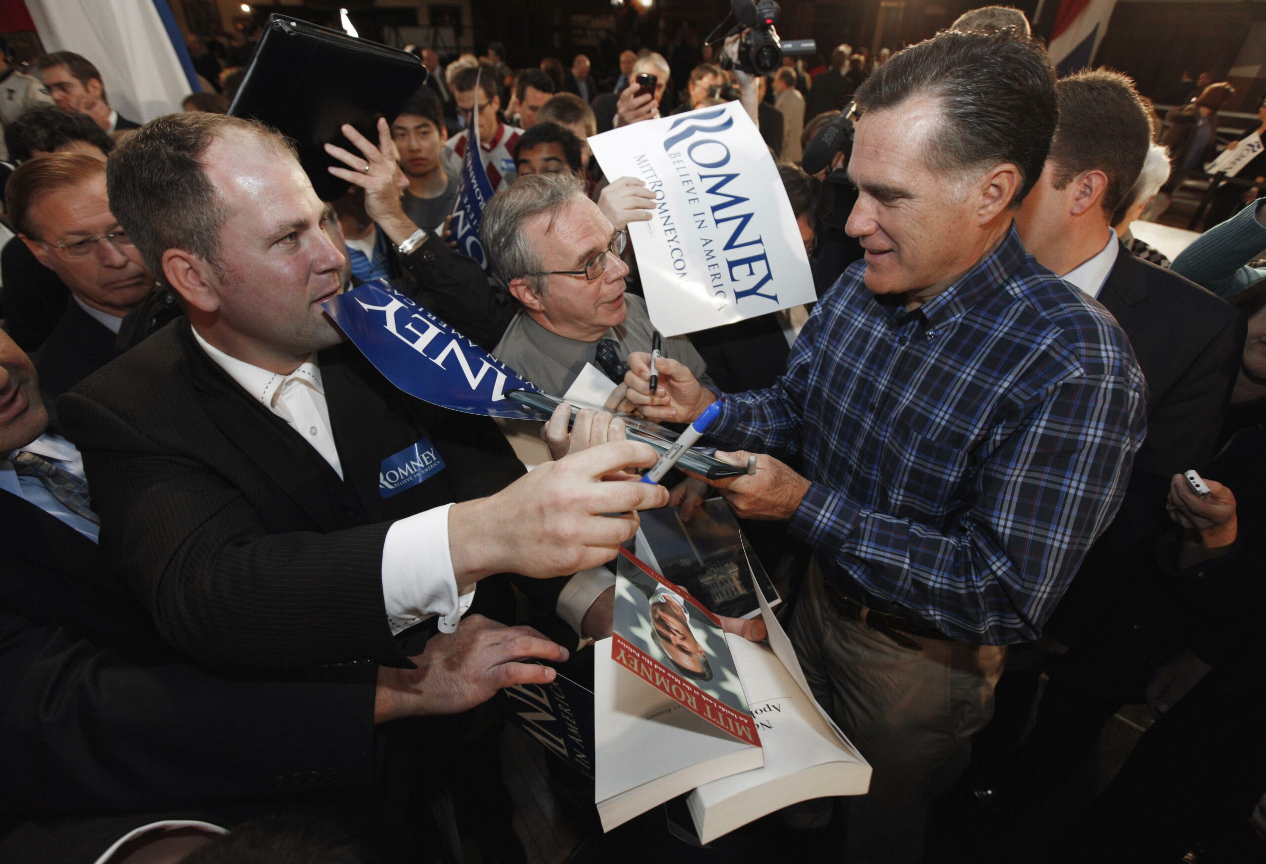Republicans reluctant to accept Romney as nominee