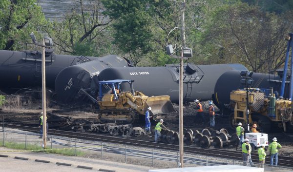 50,000 gallons of oil spill on California streets