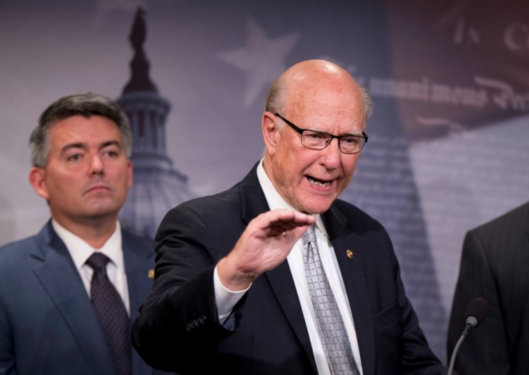 Pat Roberts dismissed the Republican presidential debates as 