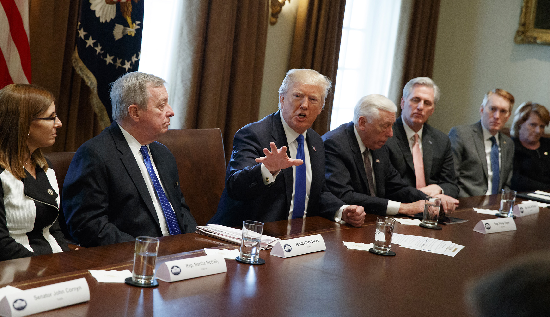 Journalists praise Trump for opening bipartisan immigration meeting to the press