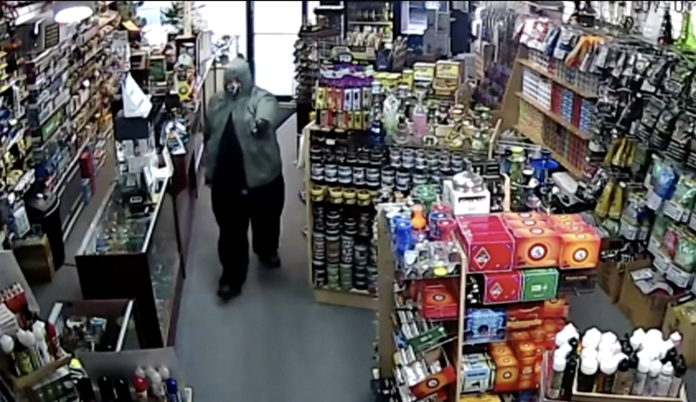 Man robs store for daughter kidney transplant, returns money