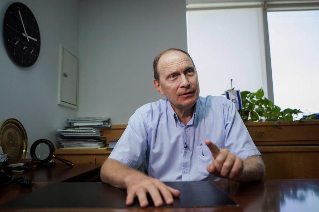 AP Interview: Israel doctors against force-feeding