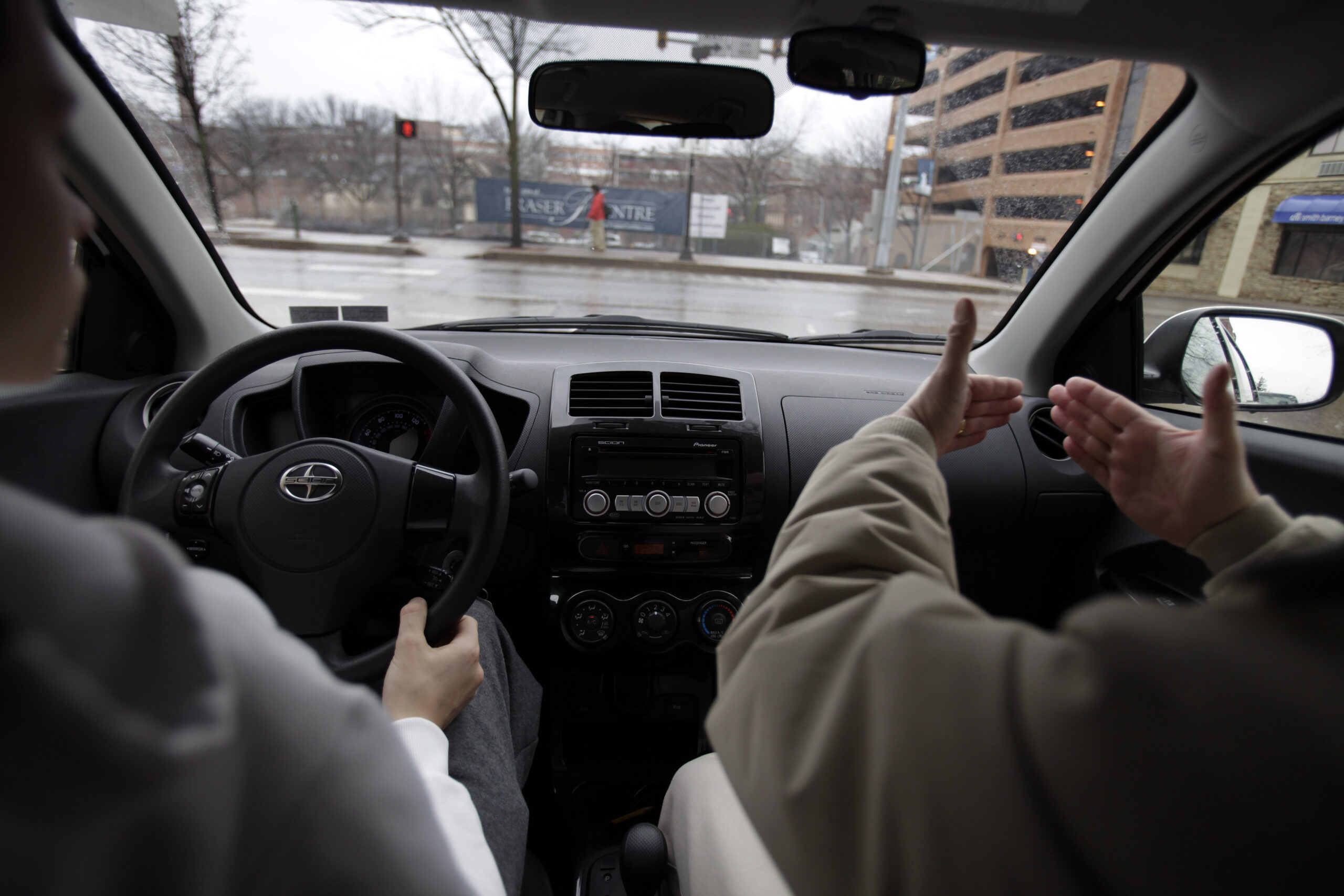 New Illinois law requires students to learn how to handle being pulled over by police