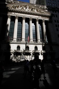 Worries about US consumers drag stocks lower