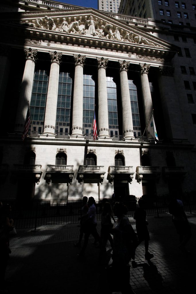 Worries about US consumers drag stocks lower