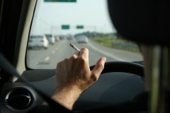 Maryland bill bans smoking in cars with children