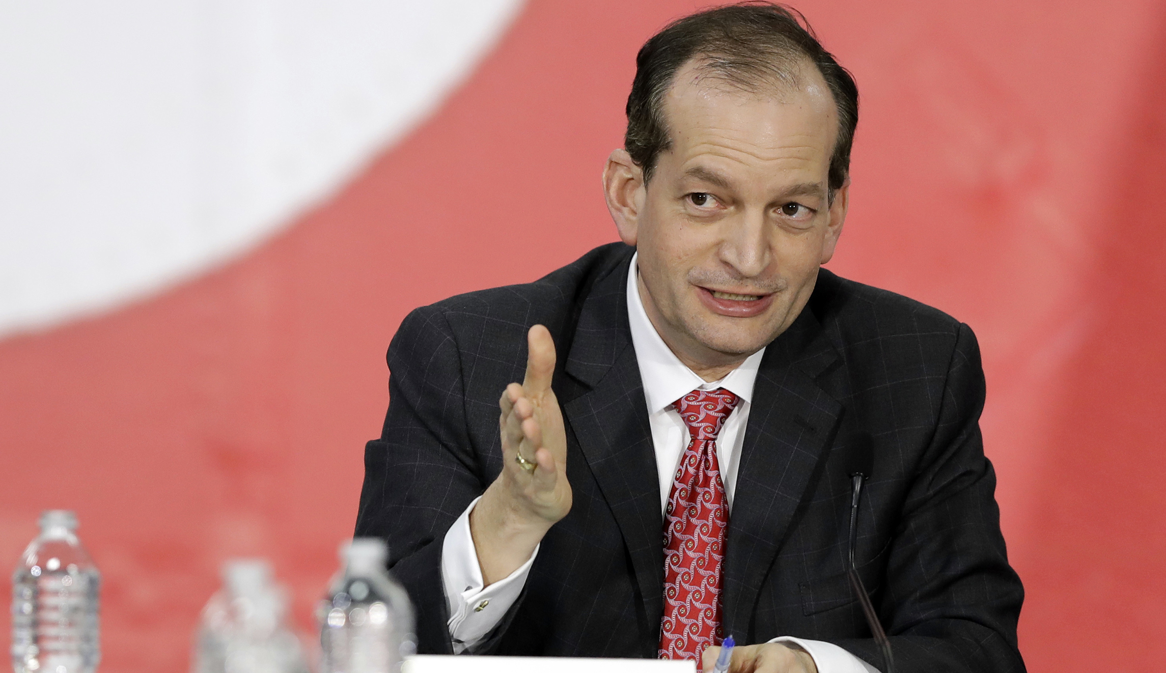 Labor Secretary Alexander Acosta calls for less occupational licensing