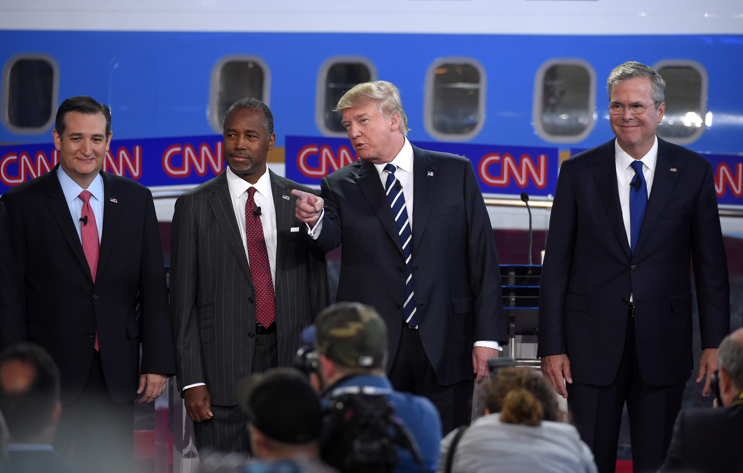 Iowa poll: Trump still on top, but vulnerable head-to-head