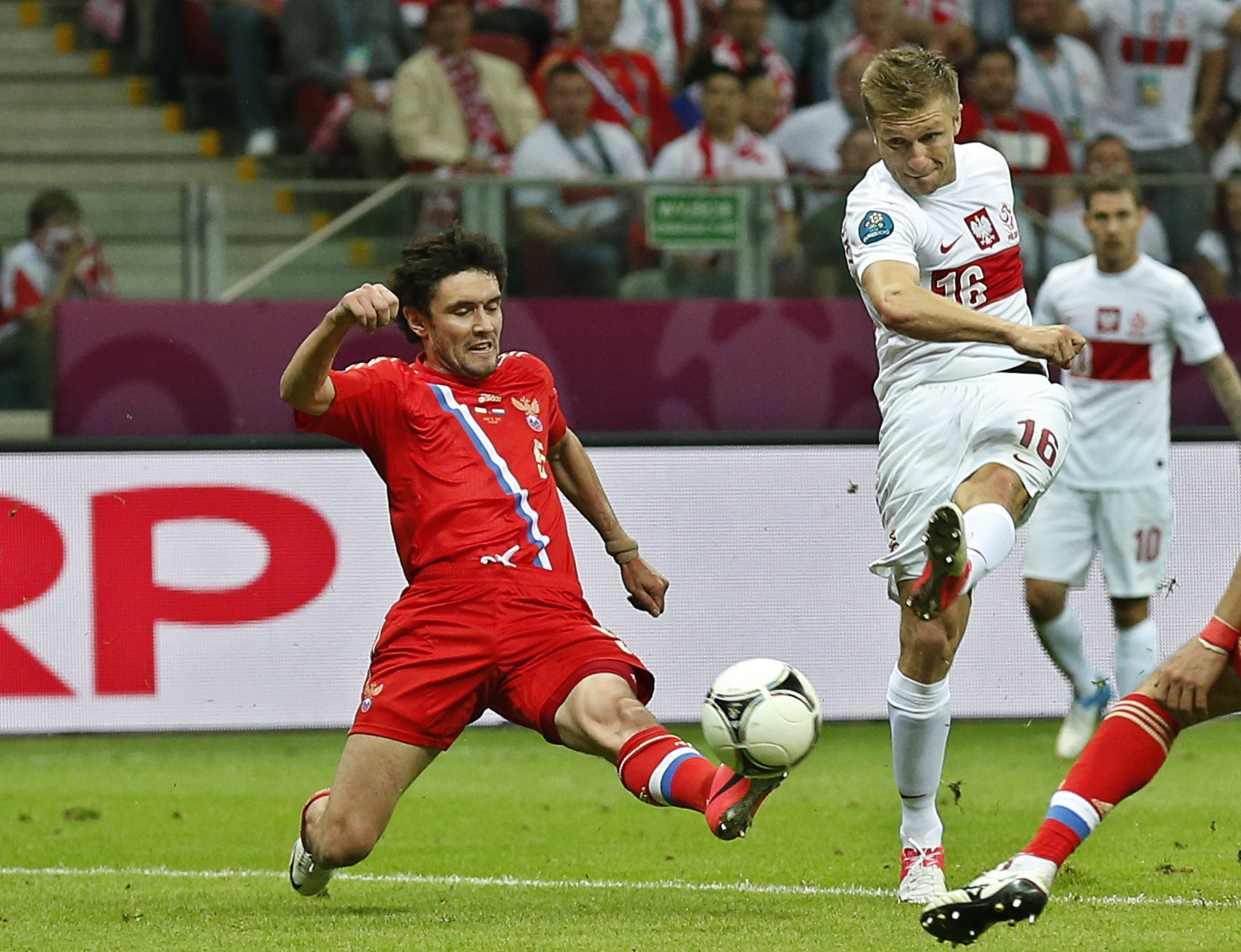 EURO 2012 LIVE: Poland 1 Russia 1