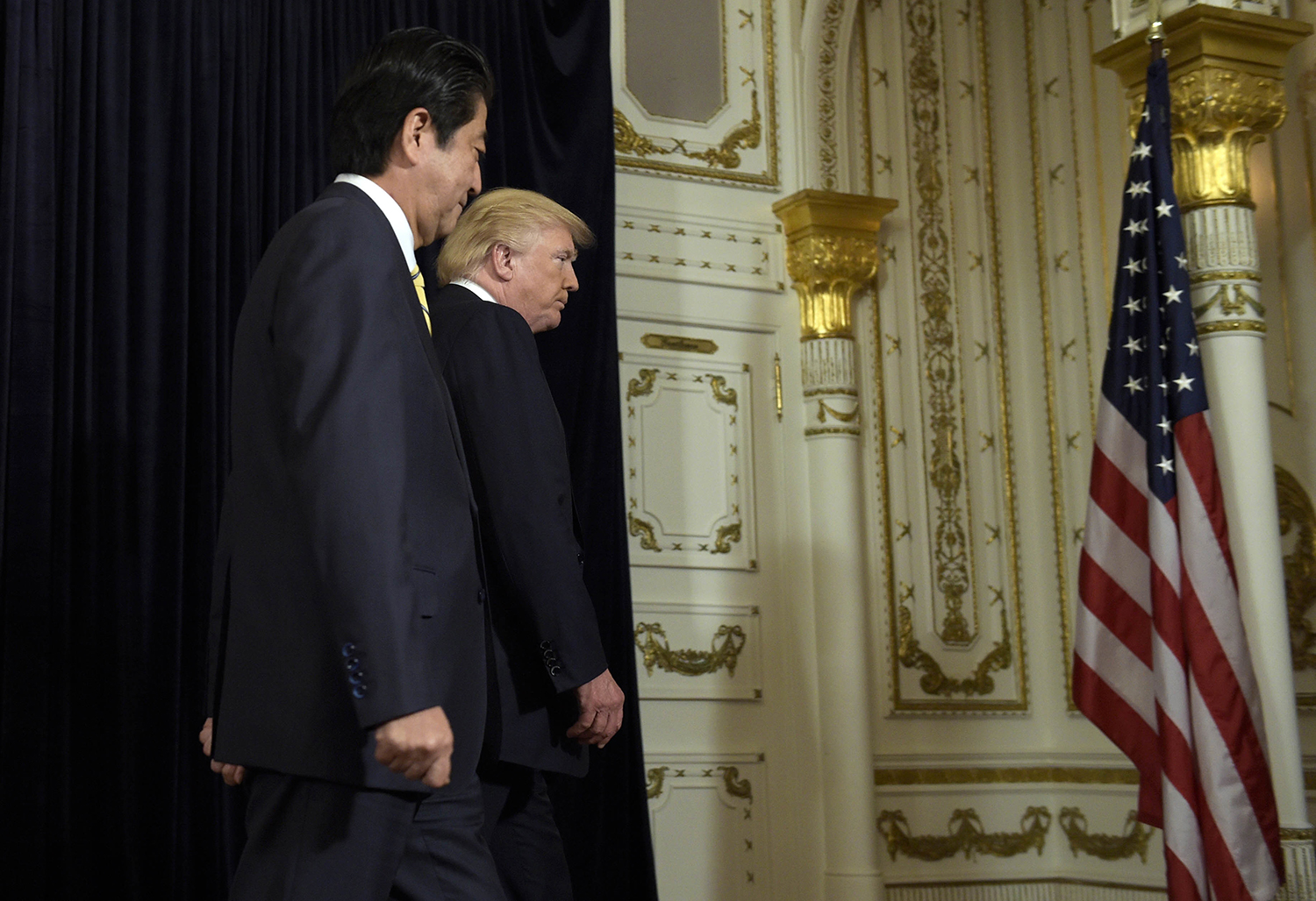 Trump and Japanese Prime Minister Abe talk Syria, North Korea