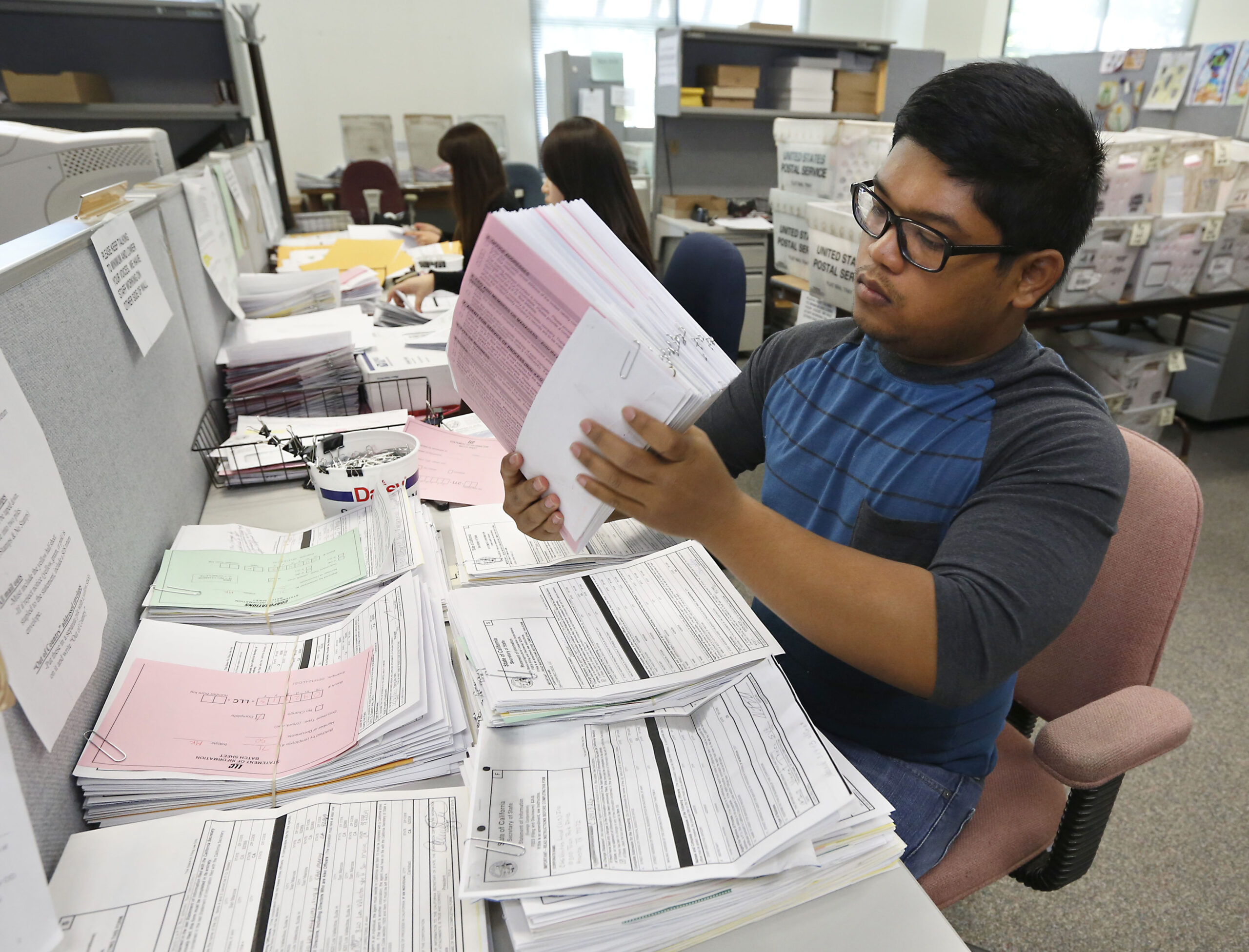 Business groups start legal attack on overtime rule