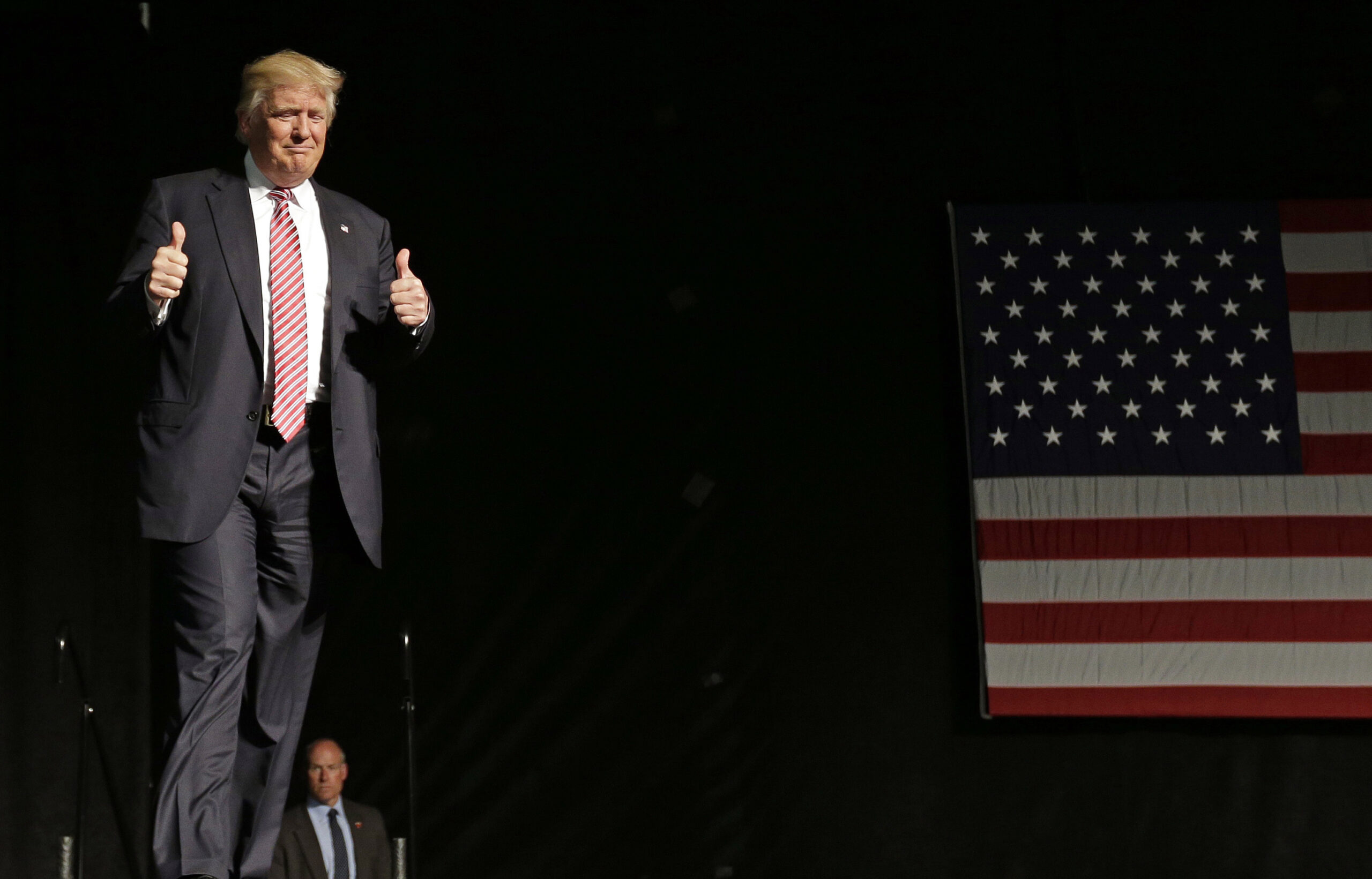 Trump tweets poll showing him losing to Clinton