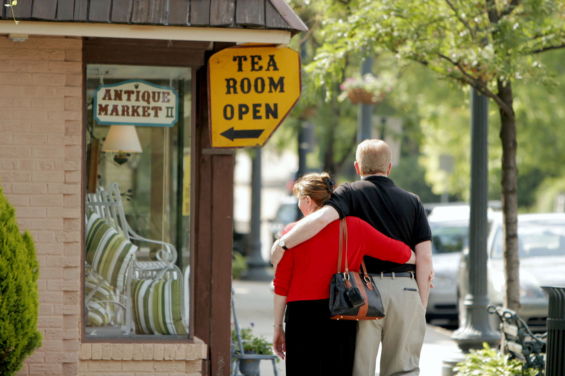 New Kensington plan centers around sidewalks, trees
